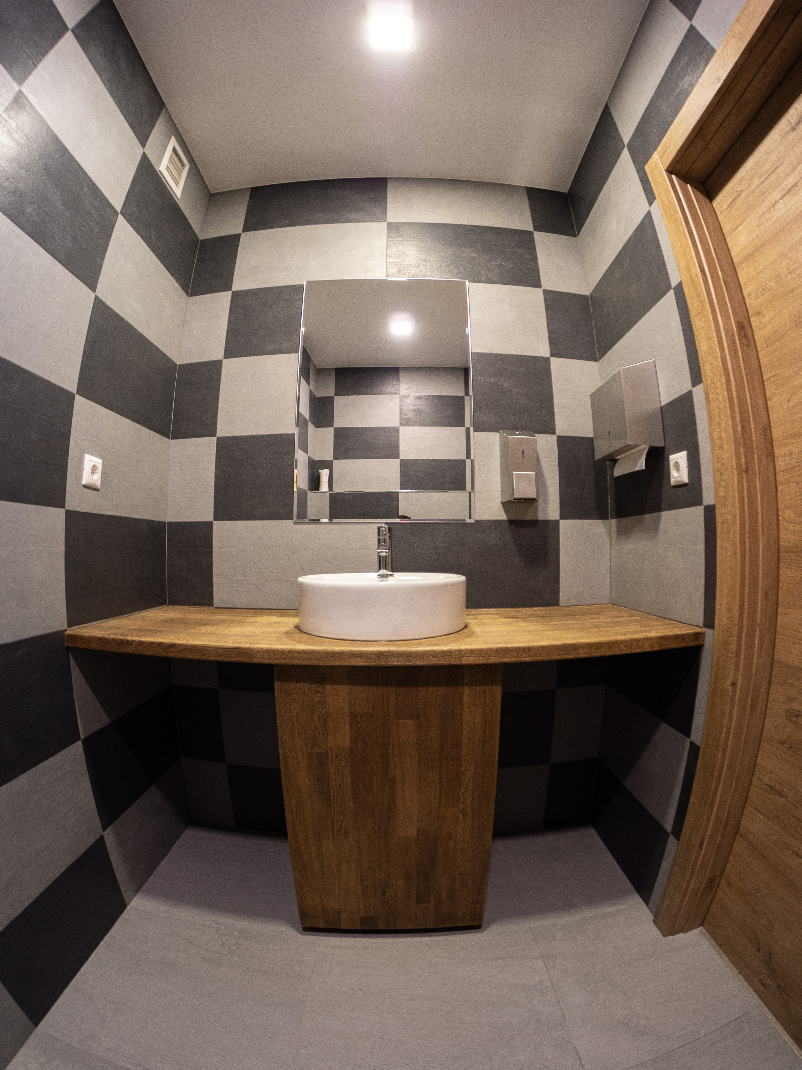 Офис компании «Амбар». Архитектурно-дизайнерское бюро ROOMS