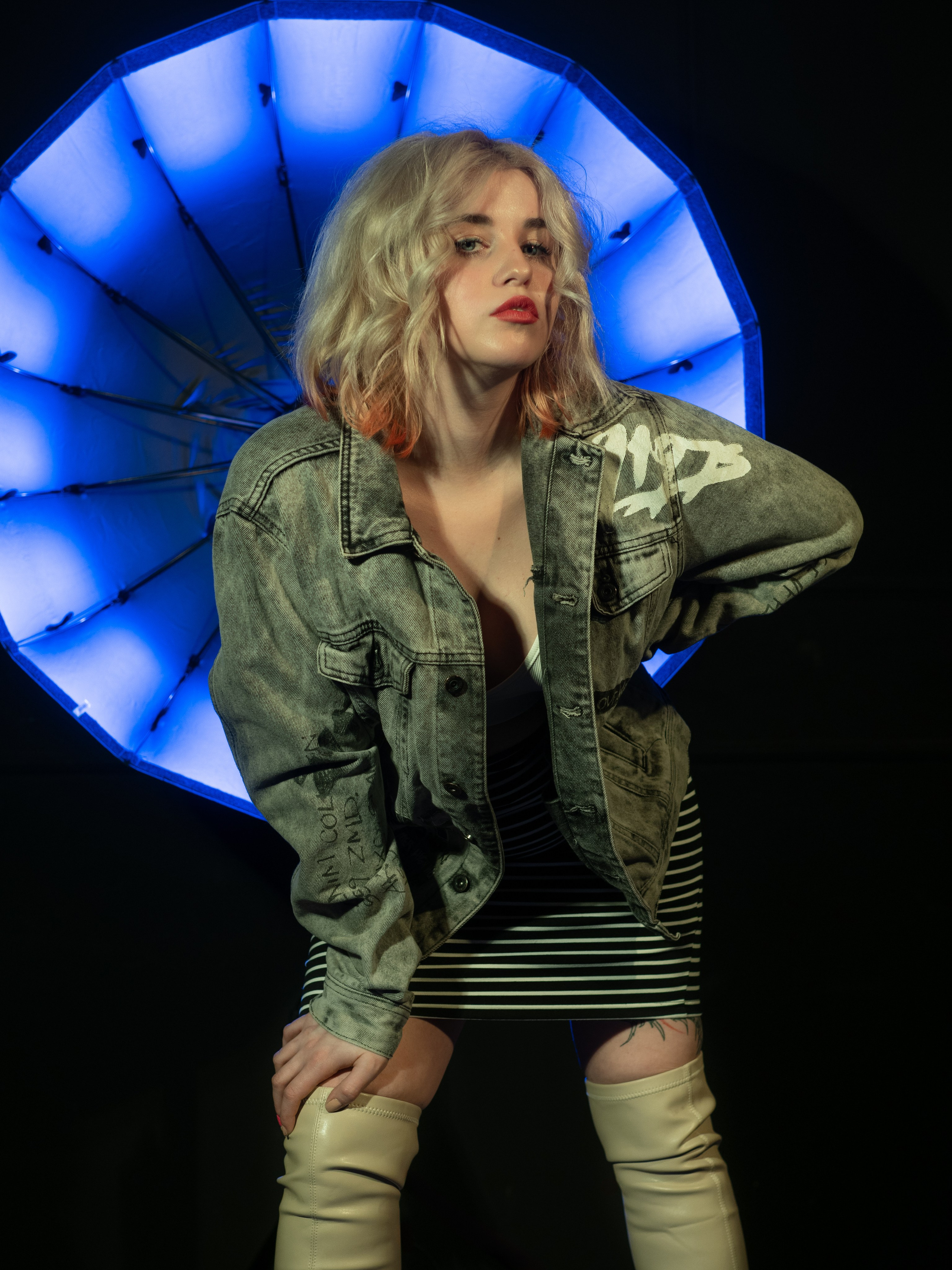 Студийная фотосессия для девушки. Яростный фотолюбитель Vervie Vitoe