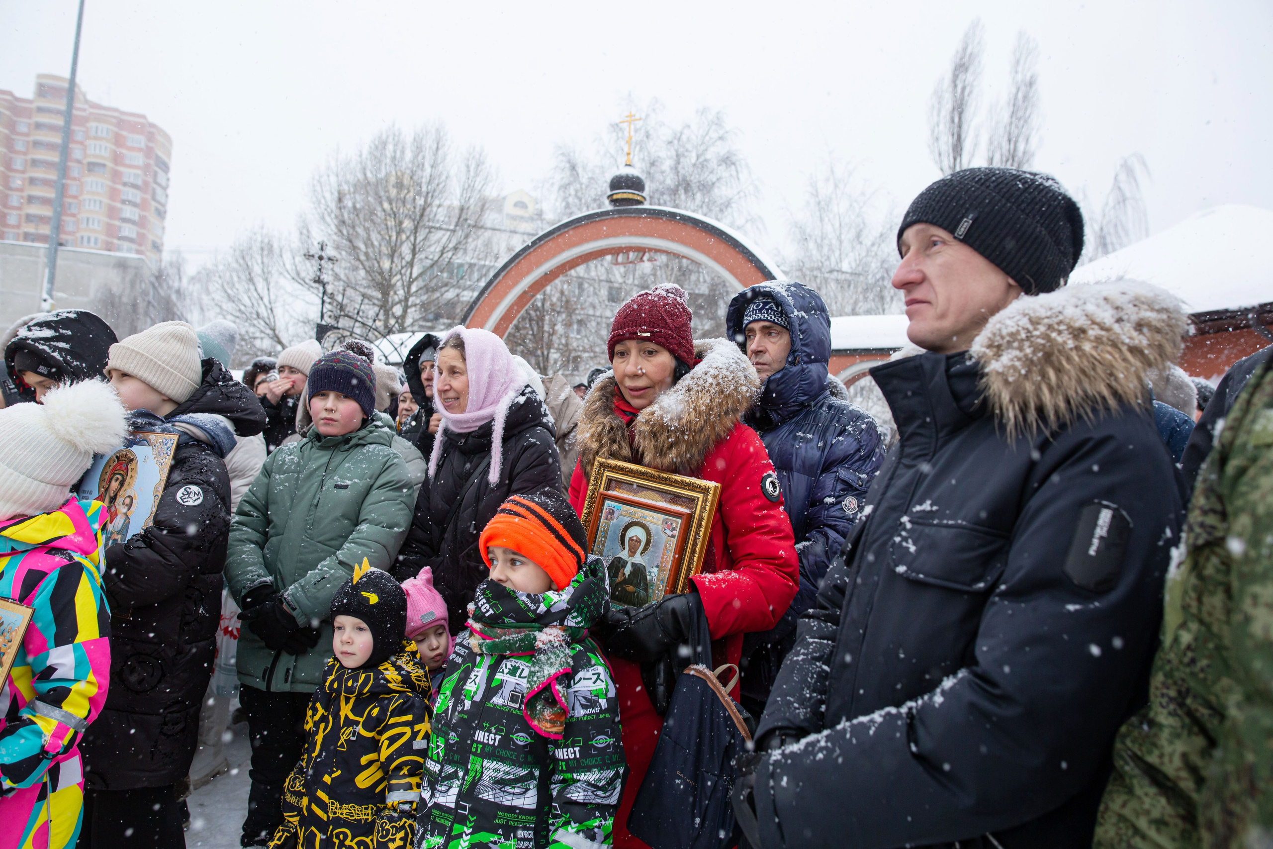 Крестный ход по д. Островцы Раменского городского округа. Семейный и детский фотограф Анна Петракова