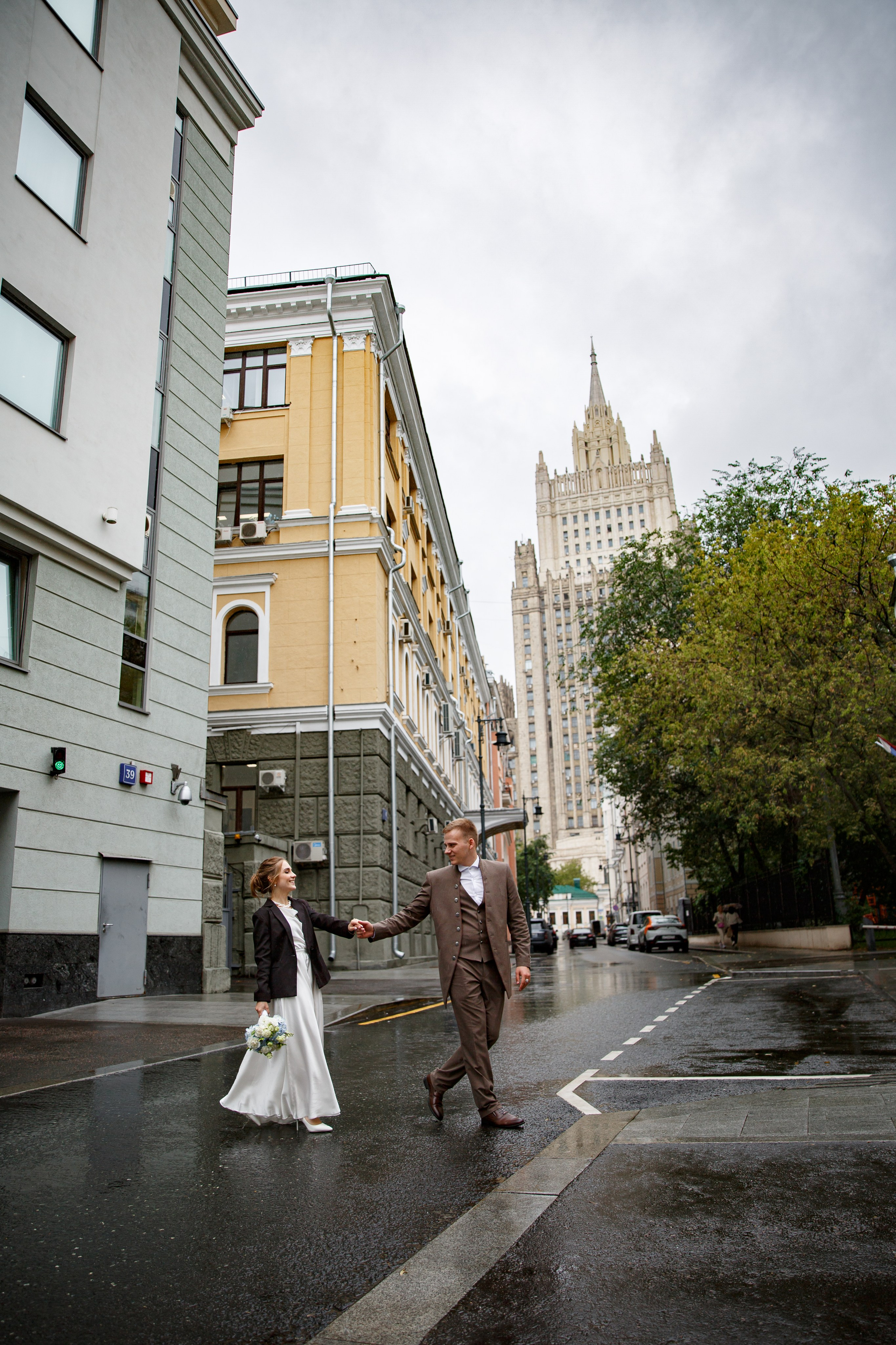 Свадебная фотосессия в городе и в фотостудии. Свадебный фотограф Москва и МО Сергей Киржаев