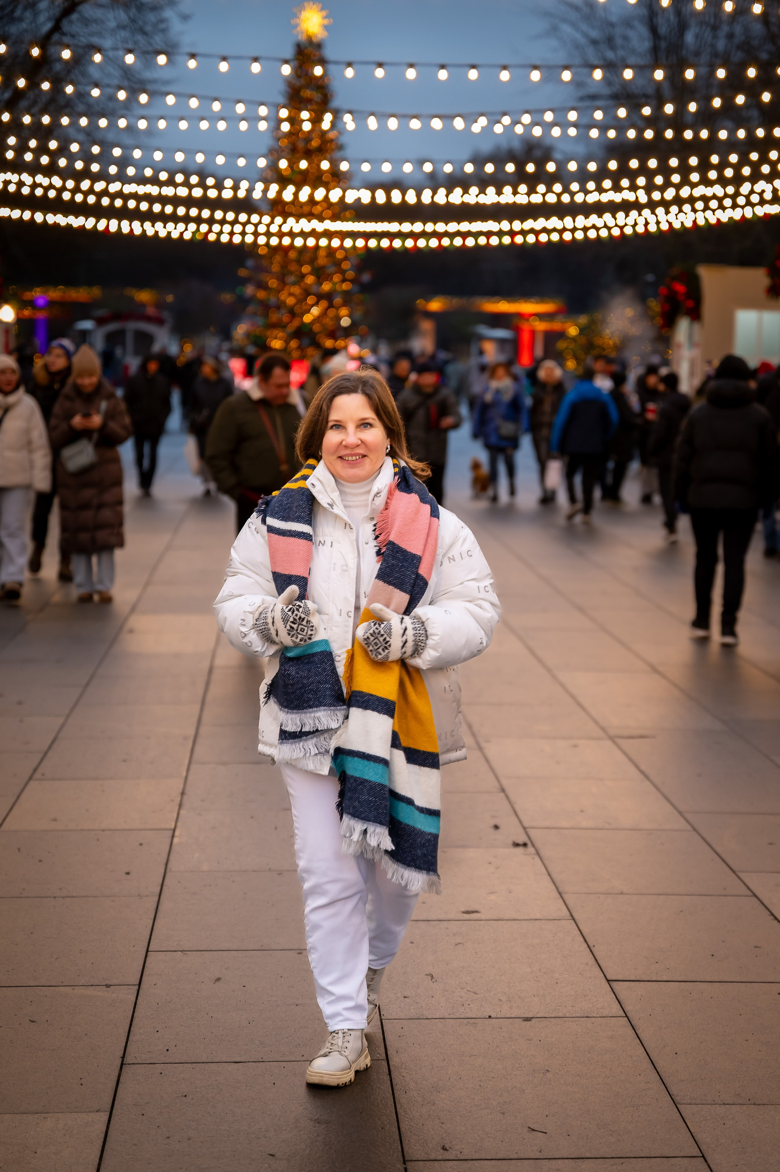ФОТОСЕССИЯ НА ПРОГУЛКЕ В СОКОЛЬНИКАХ ДЛЯ НАДЕЖДЫ. Портретный фотограф в Москве Евгений Кемайкин