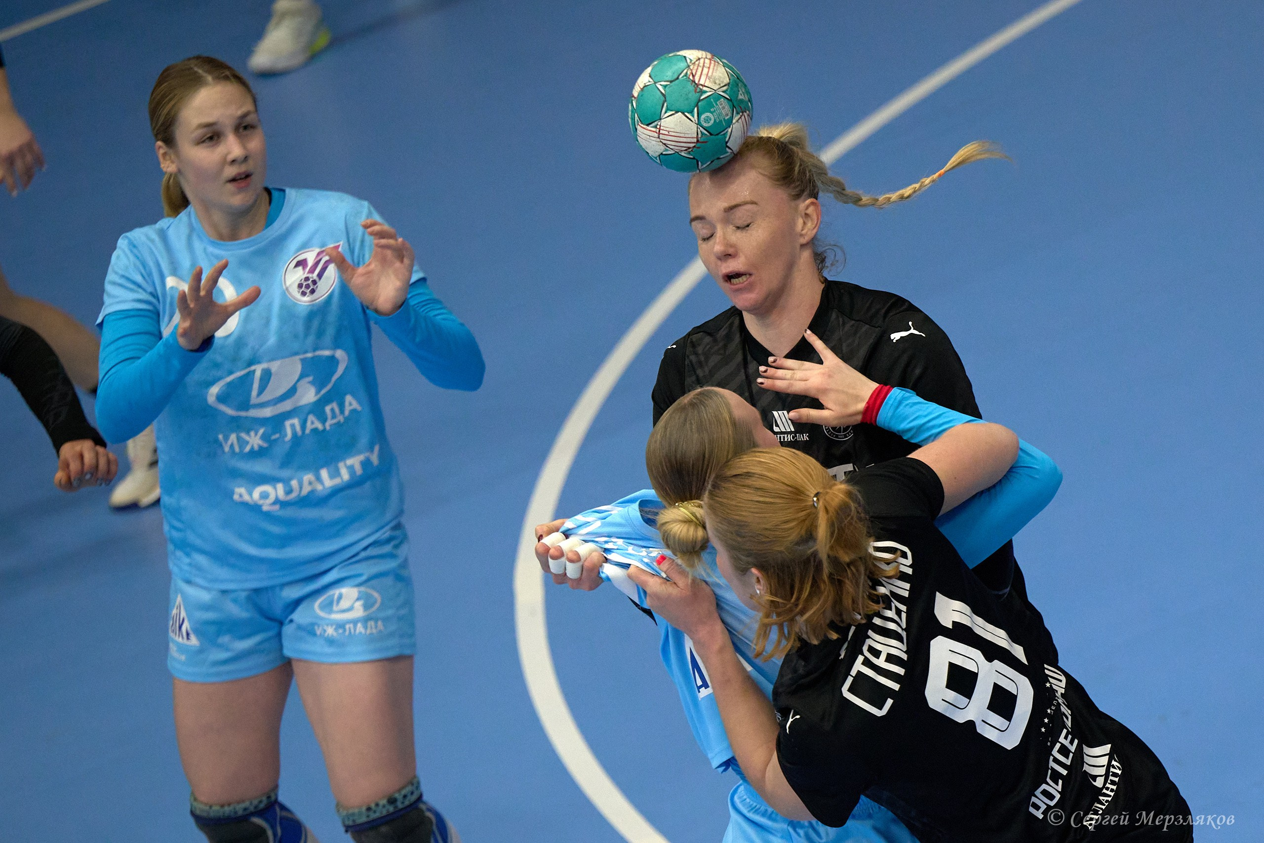 Гандбол. Спортивный репортажный фотограф в Ижевске Сергей Мерзляков