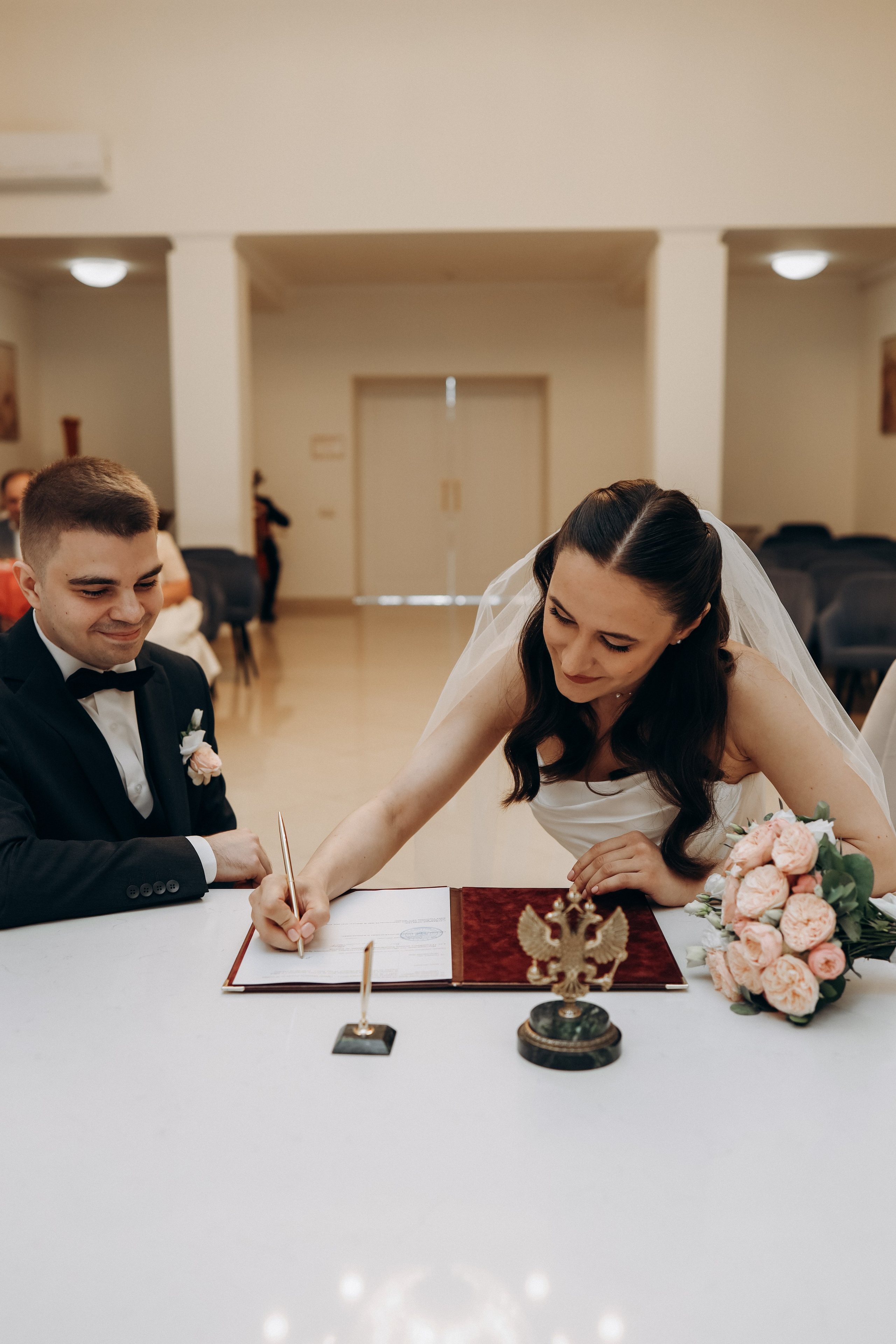 К&П. ЗАГС ВДНХ + прогулка. Диана Чечель. Свадебный и семейный фотограф в Москве