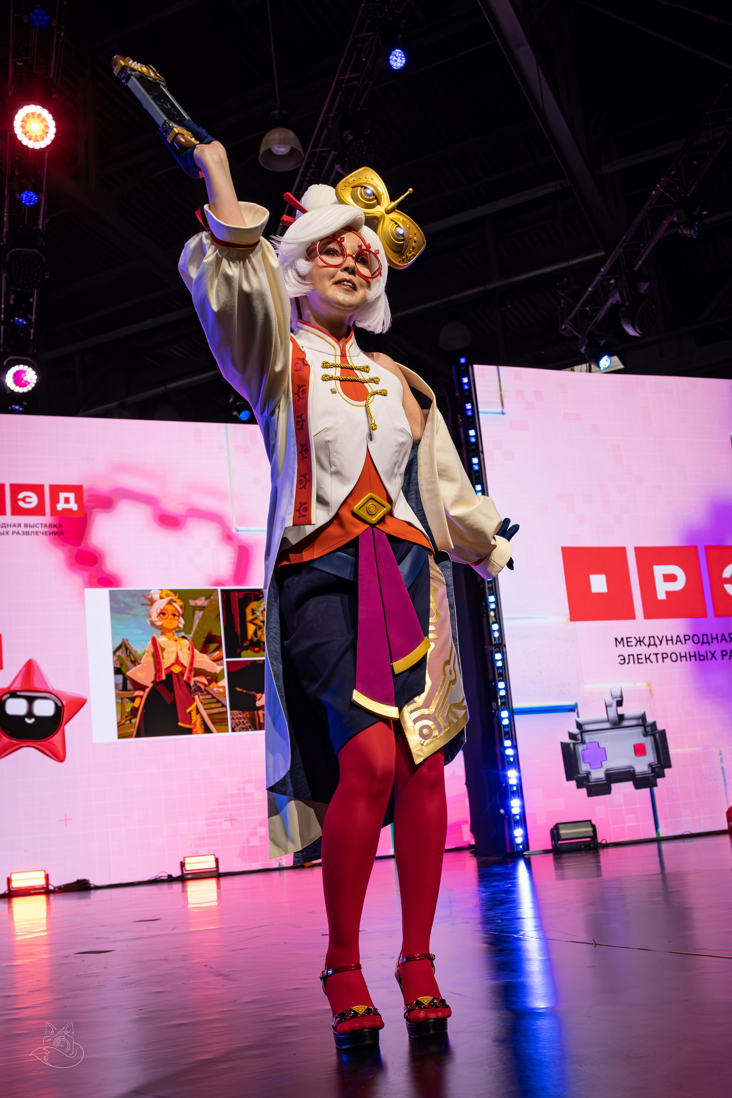 Сцена РЭД ЭКСПО 2024. Косплей фотограф