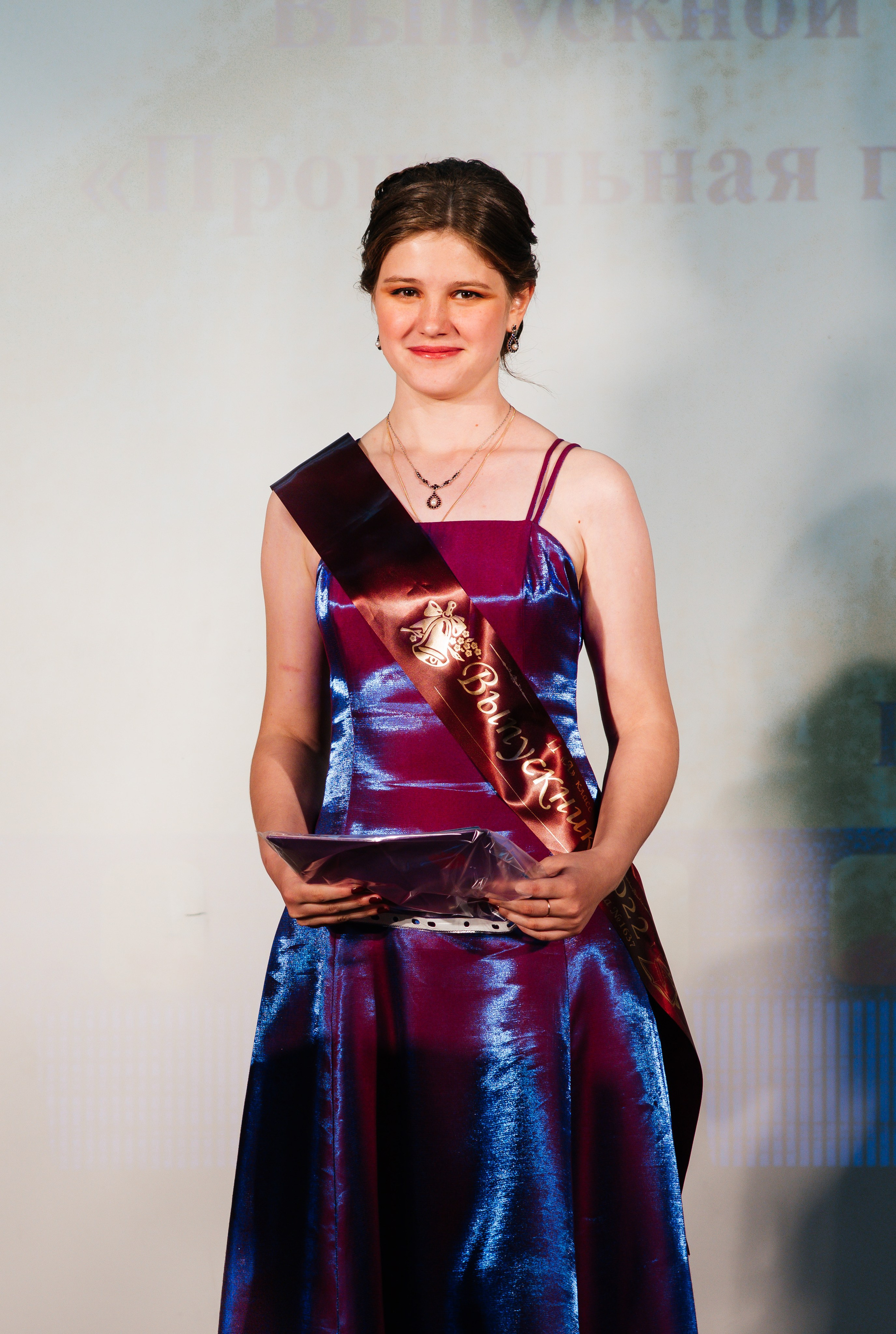 Вручение аттестатов. Выпускные альбомы в Подольске Москве и МО