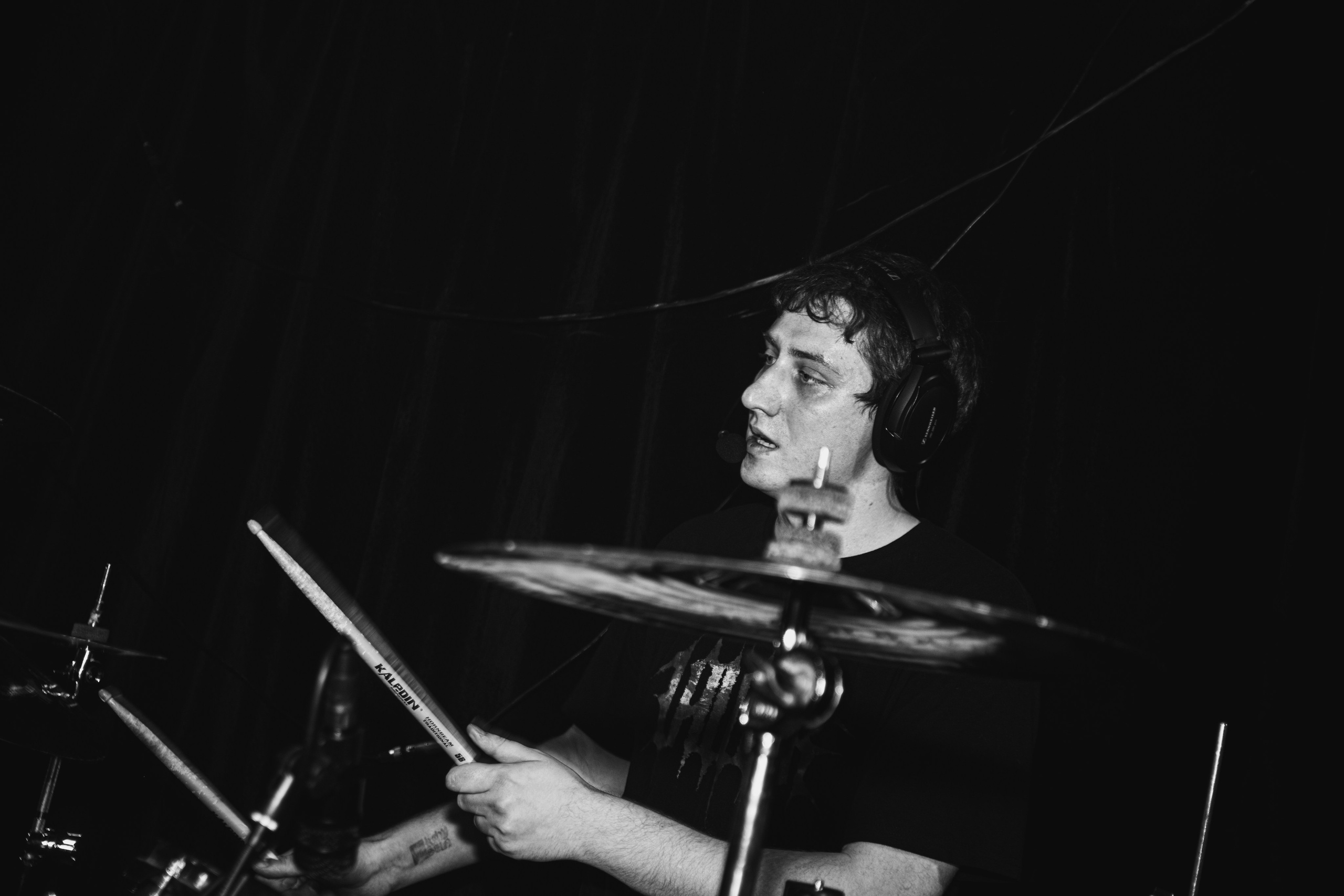 Laugar & Шумы Штормовых Широт & Пожары На Дальнем Севере 11.10.2025. Репортажный фотограф в Москве Legiodot