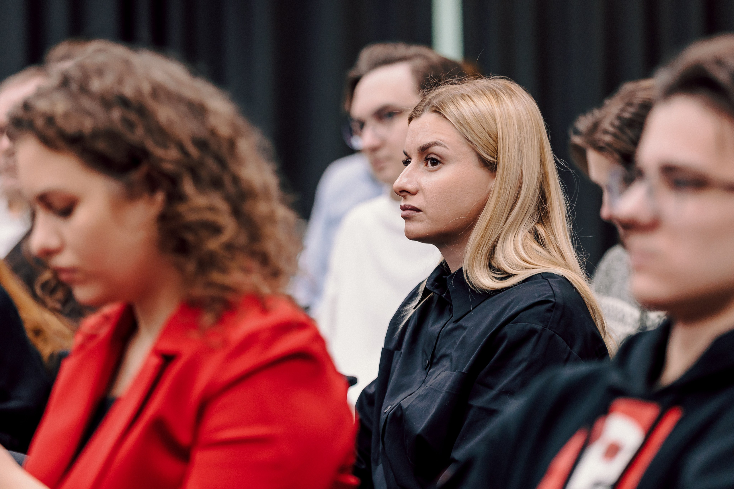 СКБ Контур — Форум будущего — Деловая программа. Лёшка Варзегов — фотограф