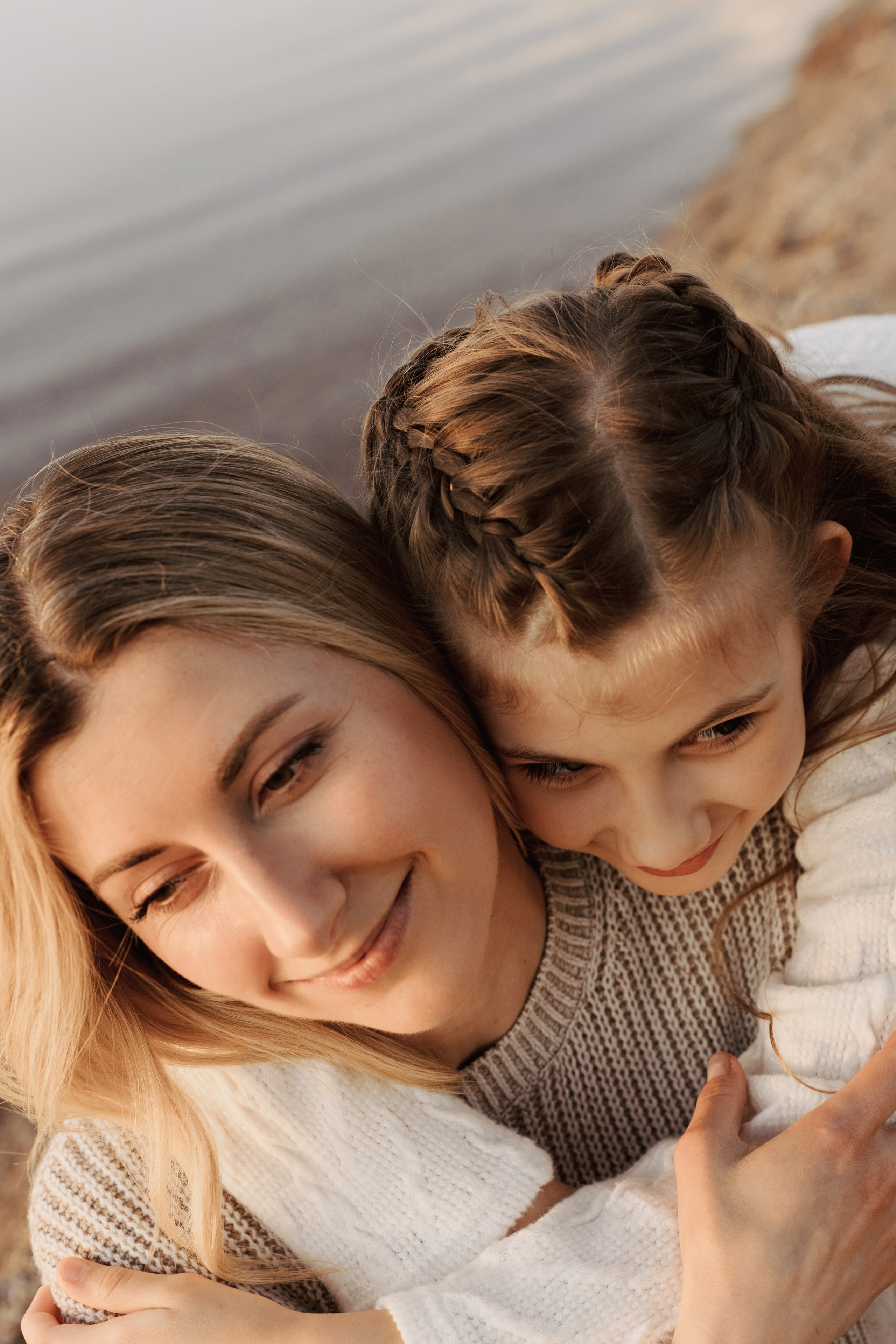 Весеннее тепло семьи на берегу Минского моря. Ваш семейный фотограф в Минске — Вика Трегубова