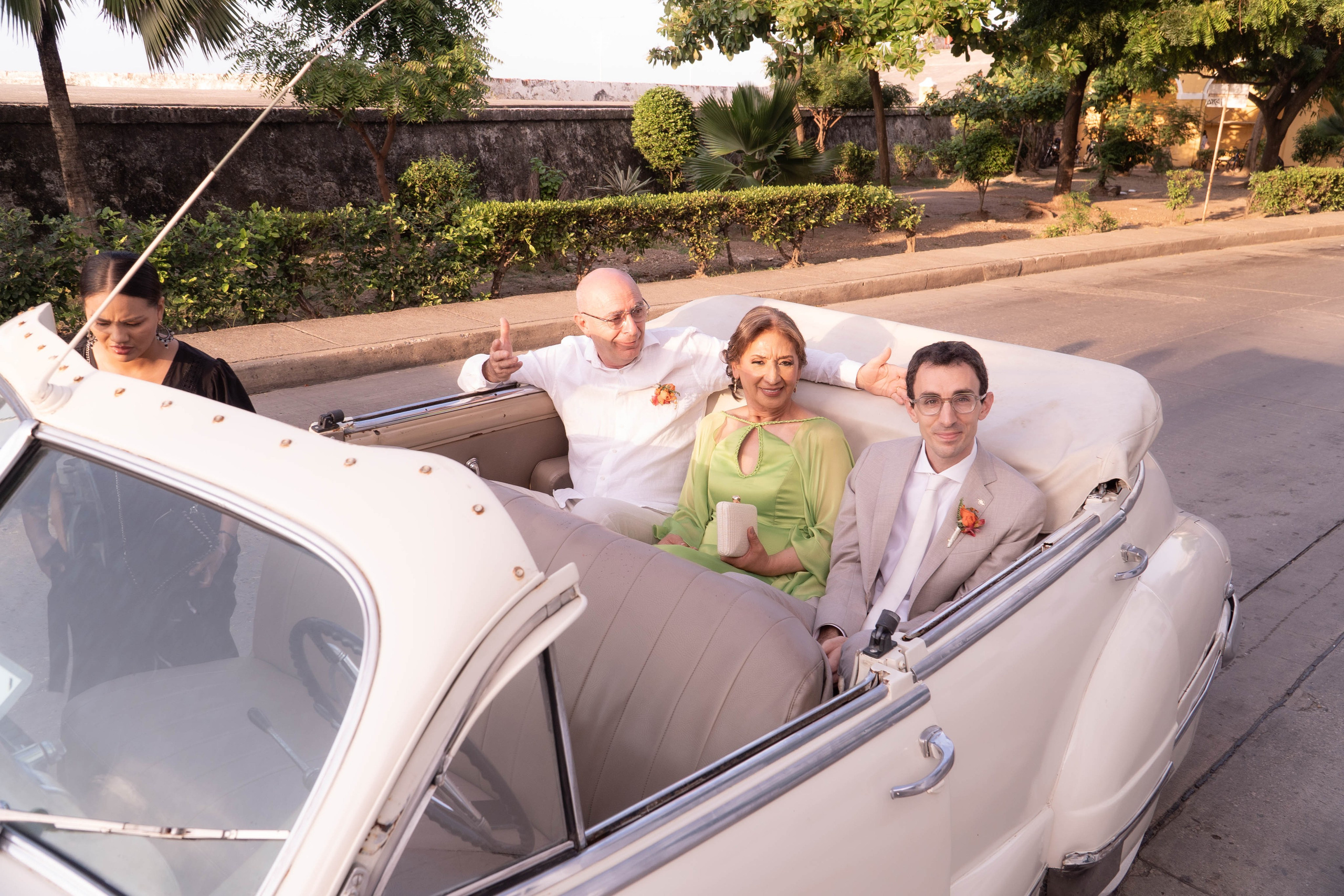 Catalina and Romain. Wedding Photographer in Barcelona and Medellin