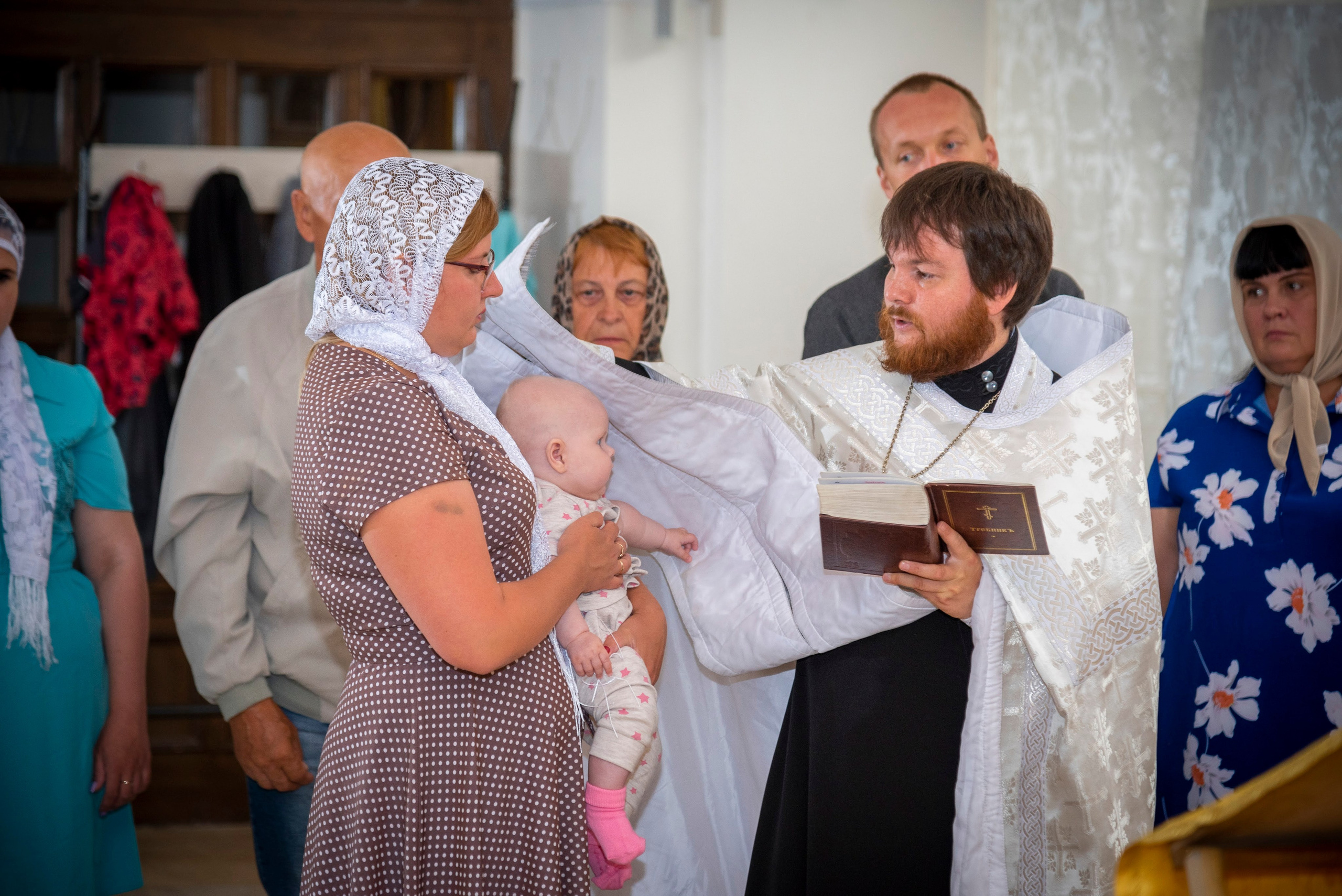 Фотограф на Крещение, Венчание. Интерьерный & Репортажный фотограф Озеров Денис, г. Москва