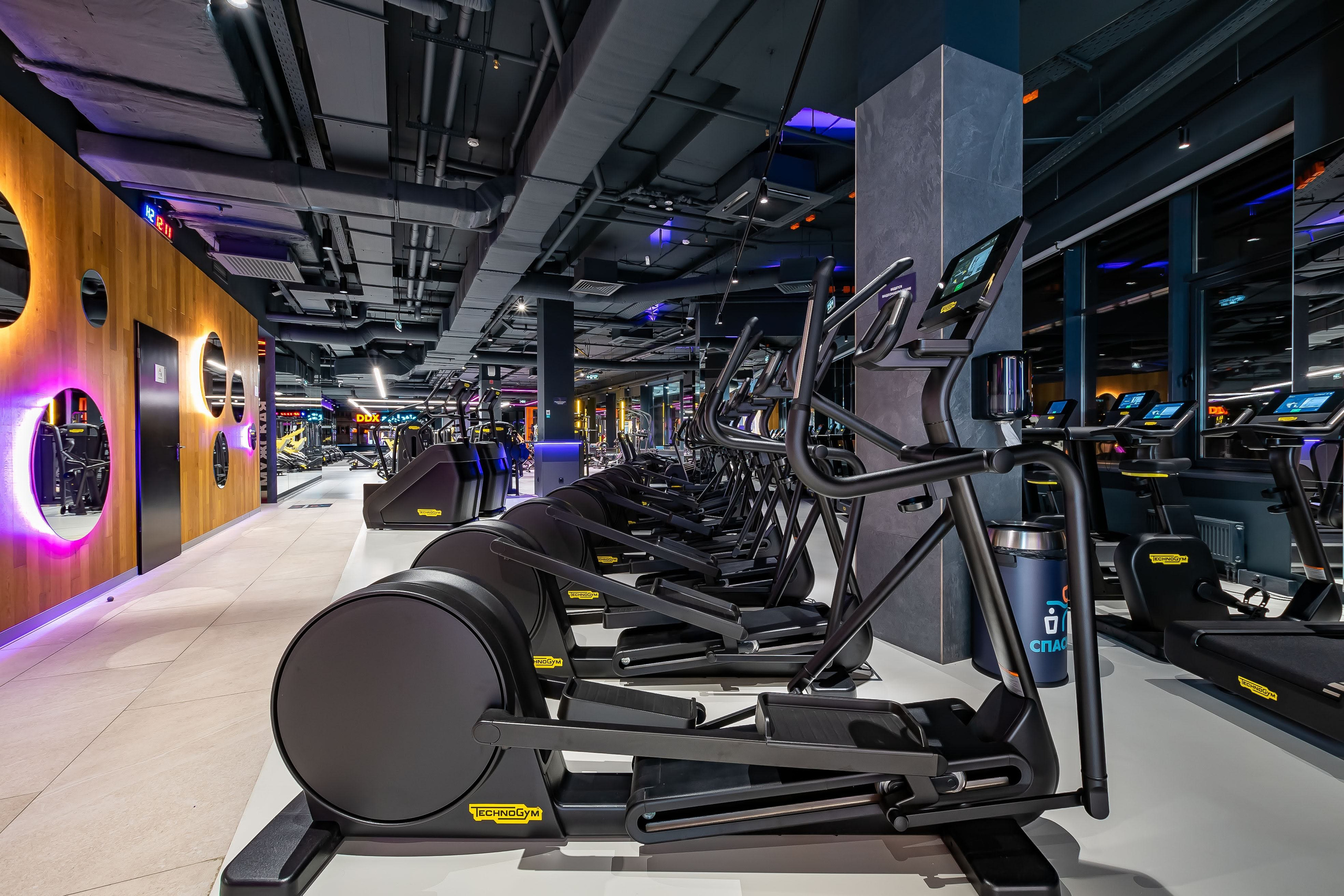 Интерьерный фотограф Спортзалы, Фитнес.  г.Москва, от 10 000р/час. Интерьерный & Репортажный фотограф Озеров Денис, г. Москва