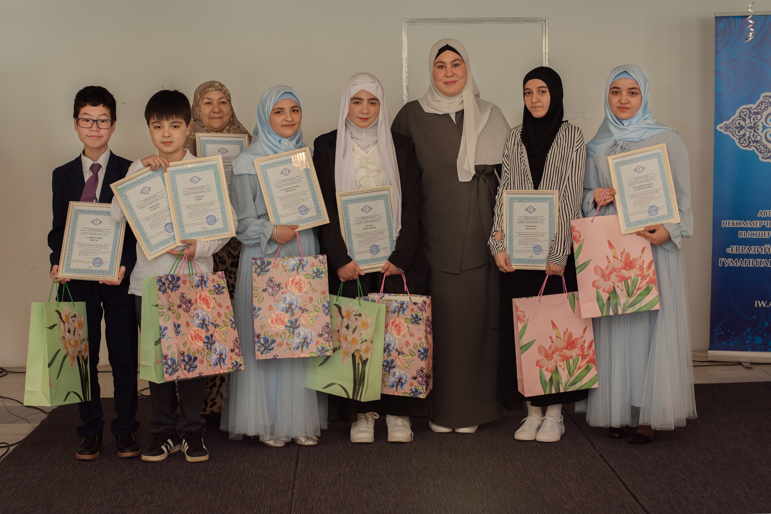 Выпускной в Евразийской женской гуманитарной академии. Лина Курочка — ваш фотограф