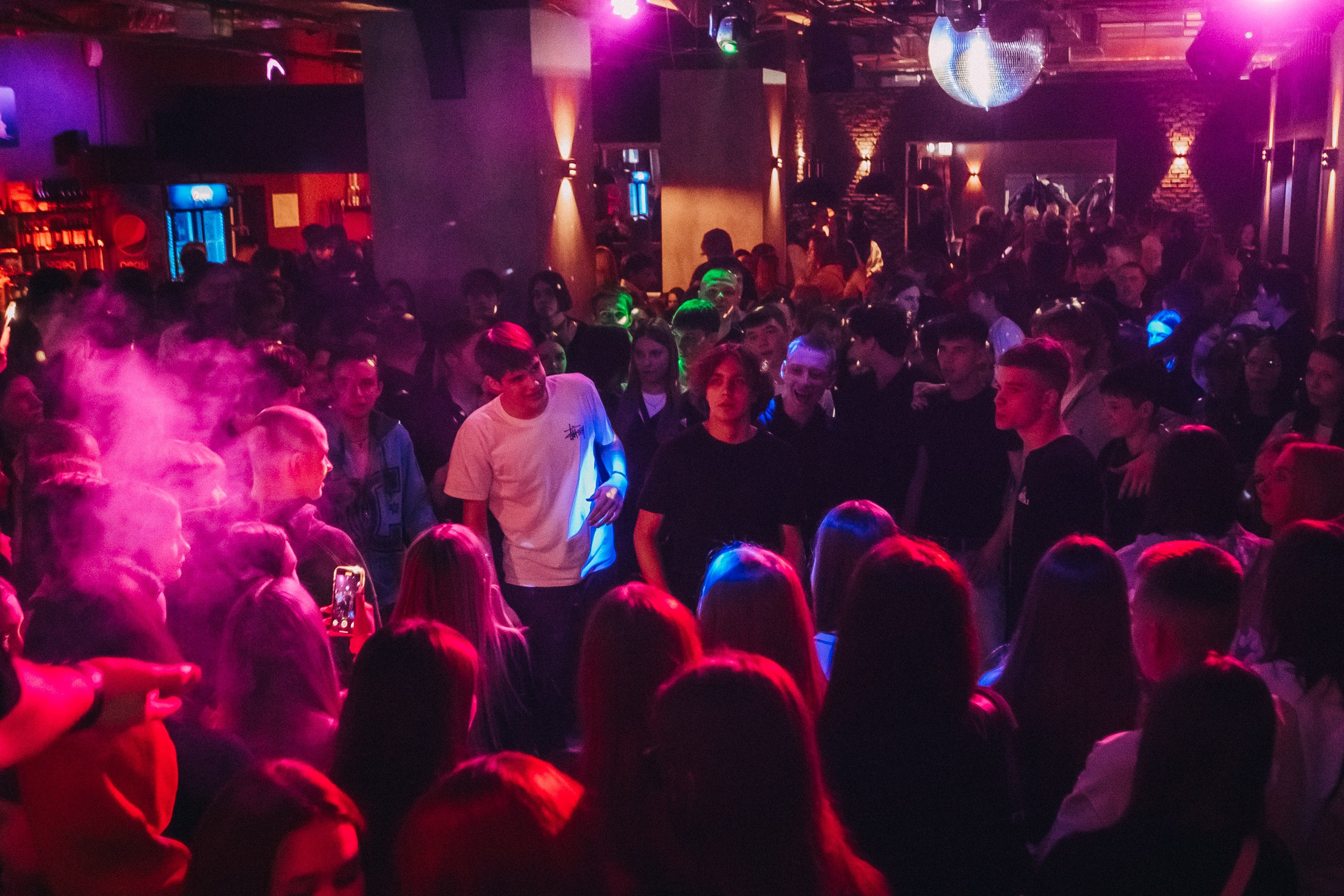 8 MARCH WOMENS DAY PARTY. Фотограф в Кемерово Владислав Шульц