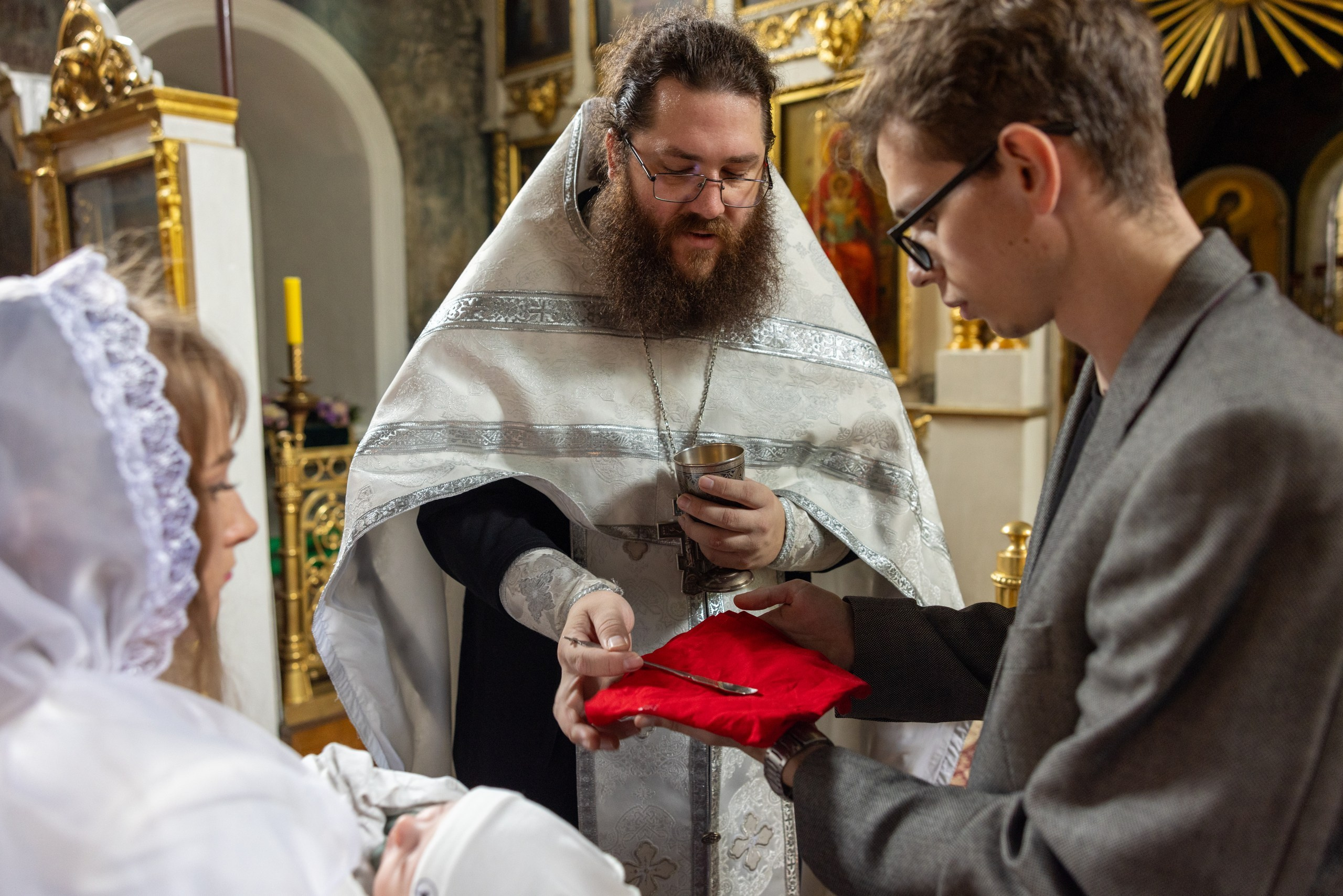 Образец репортажа крещения оригиналы, без искажений, без вспышки, светосильная оптика!. Фотограф в Туле Крупский АнДРей. Фотостудия «КАДР71» в Туле