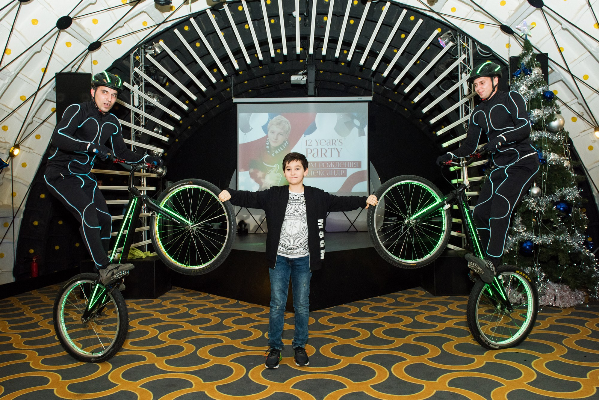 Детский праздник. Anzhina1.wfolio.pro