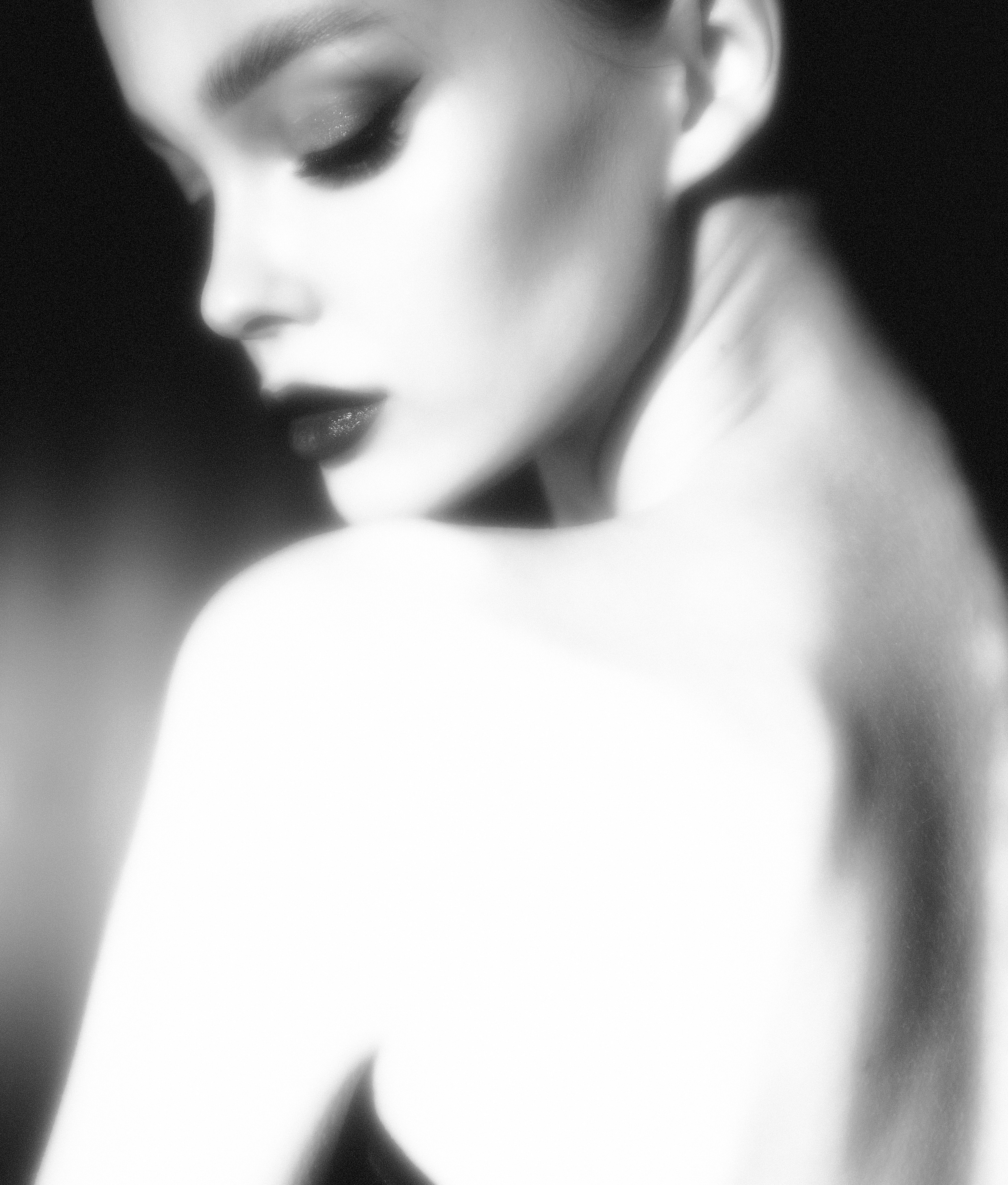 Fly me to the Moon. Fashion Photographer Oxana Chernomorets