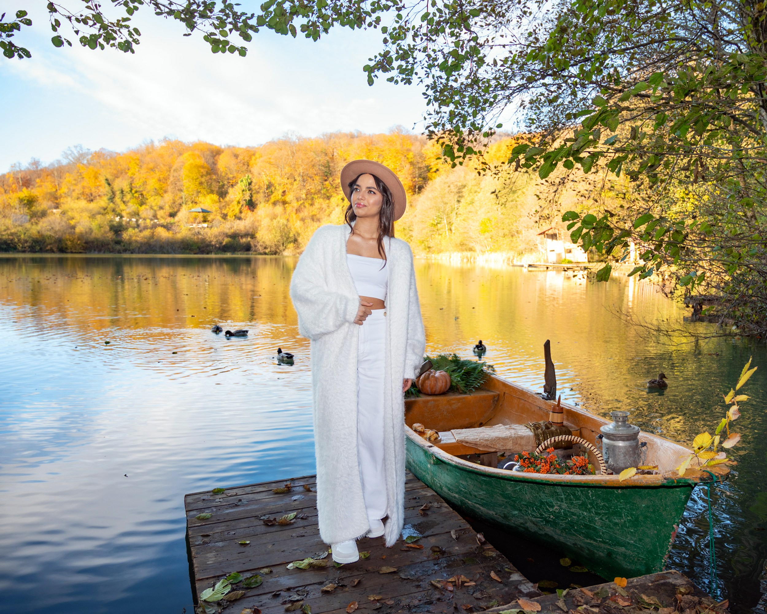 Амира (прогулка по озеру). Фотографирую счастливых людей в Сочи