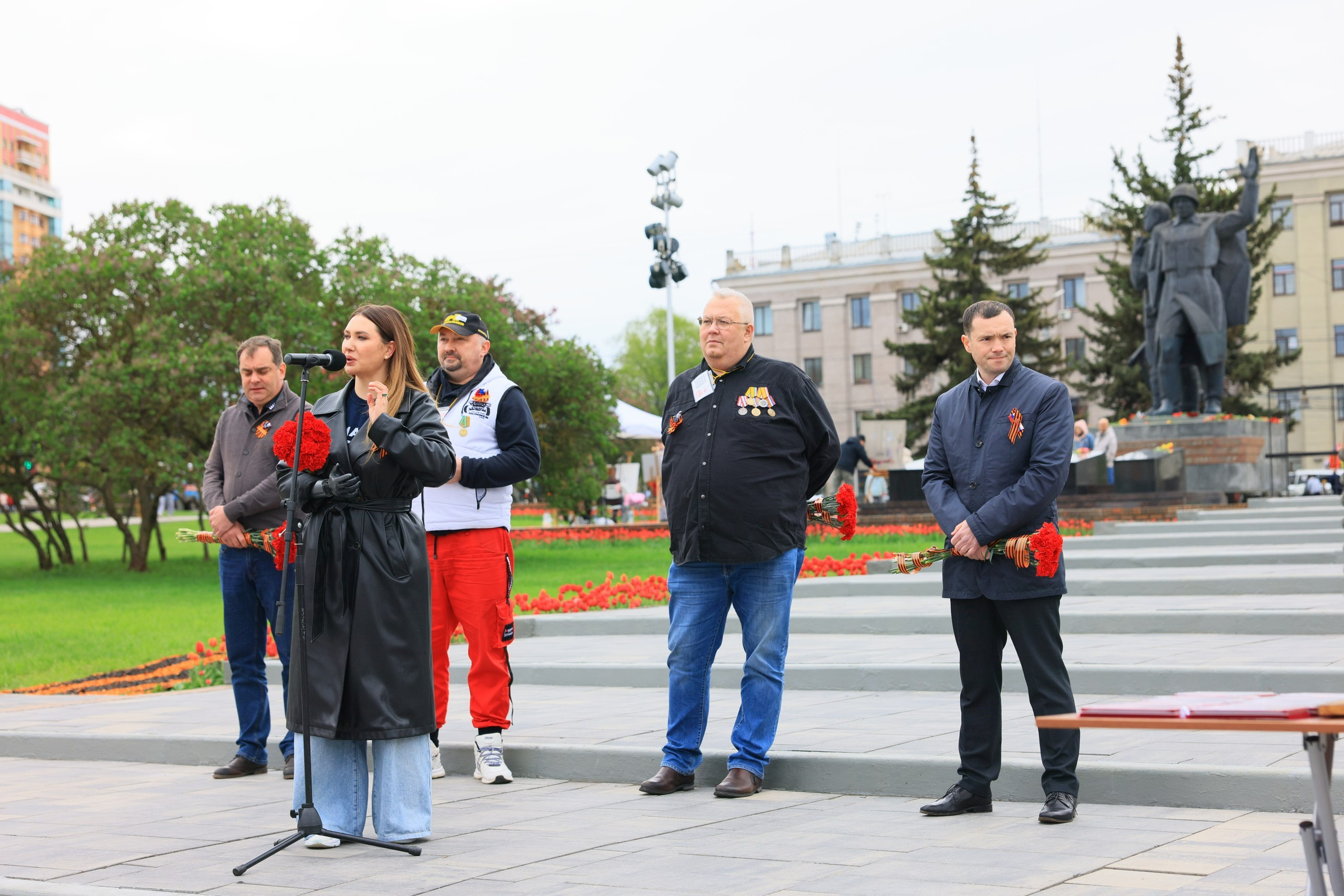 9 мая 2026 Хаммер клуб в День Победы в Туле (У мемориала «Защитникам неба Отечества», музея оружия, «Три штыка». Фотограф в Туле Крупский АнДРей. Фотостудия «КАДР71» в Туле