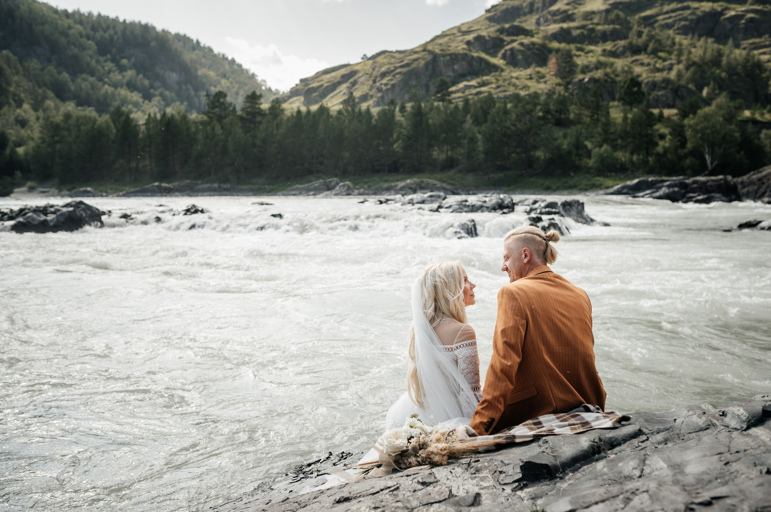 Паша и Даша. Свадебная  съемка на Алтае