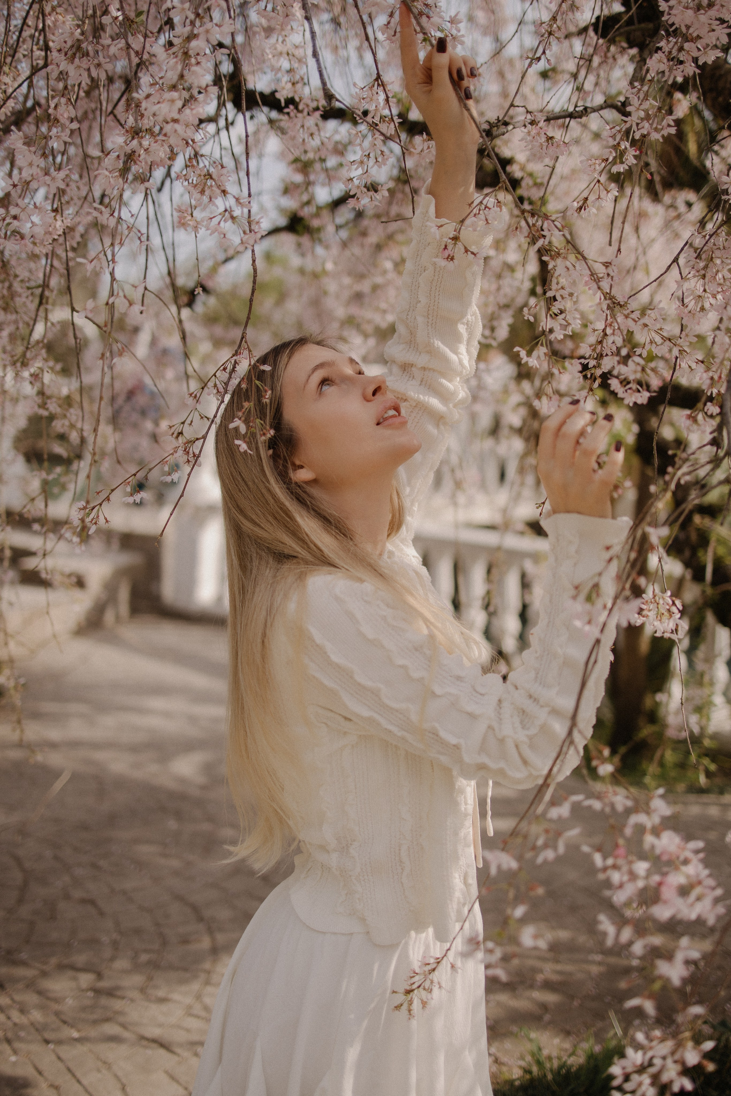 Света в сакуре. Фотограф Сочи Адлер Сириус Красная поляна Олеся Минив
