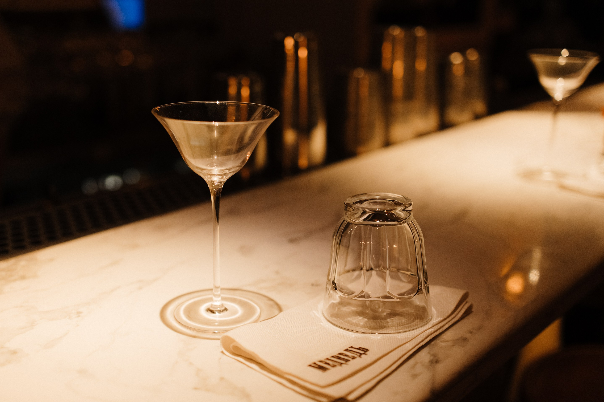 Бар Медведь. VICTORIA SHU