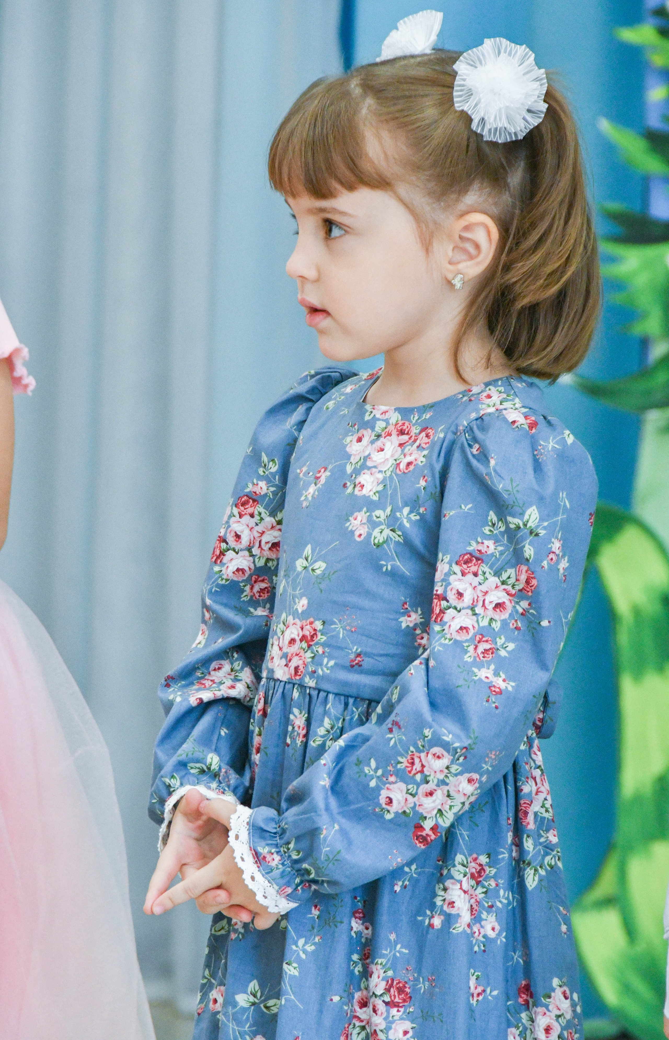 2023 г. День дошкольного работника и прогулка. Репортажный и детский фотограф в Новосибирске