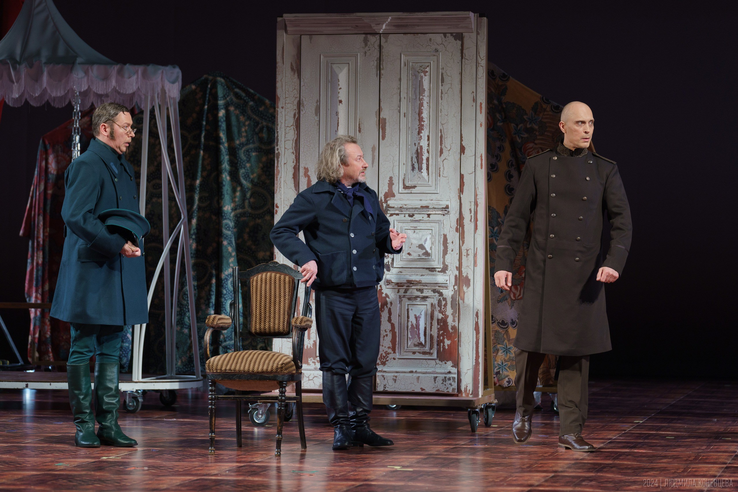 Мастерская Фоменко. «Совер­шенно Неве­ро­ят­ное Со­бы­тие». Постановка Евгений Каменькович. Театральная фотография