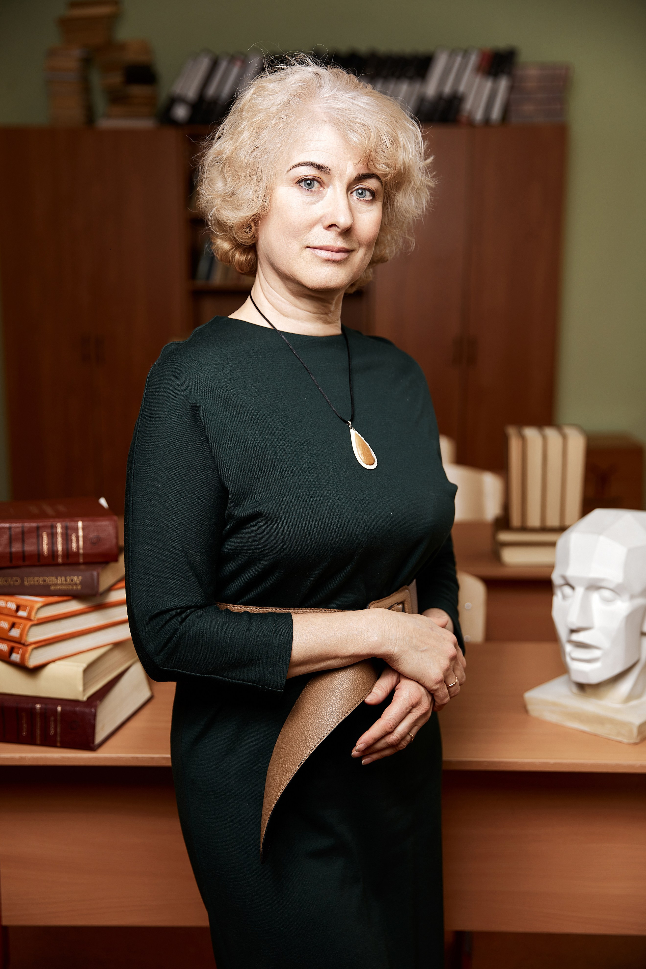 Учителя. Выпускные альбомы Москва и МО