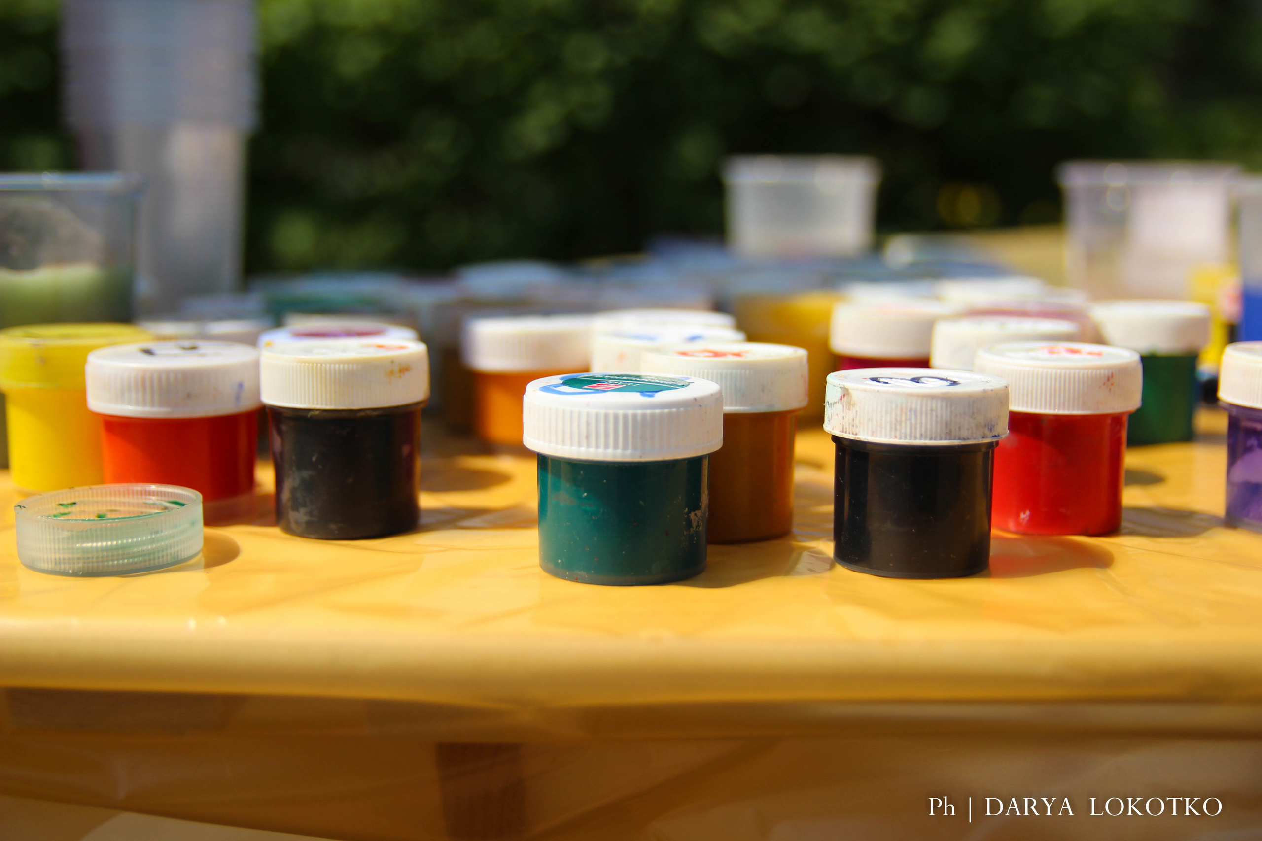 ТОГГ Трудовой отряд художники подростки дети рисуют Красноярск картина лето площадь краски