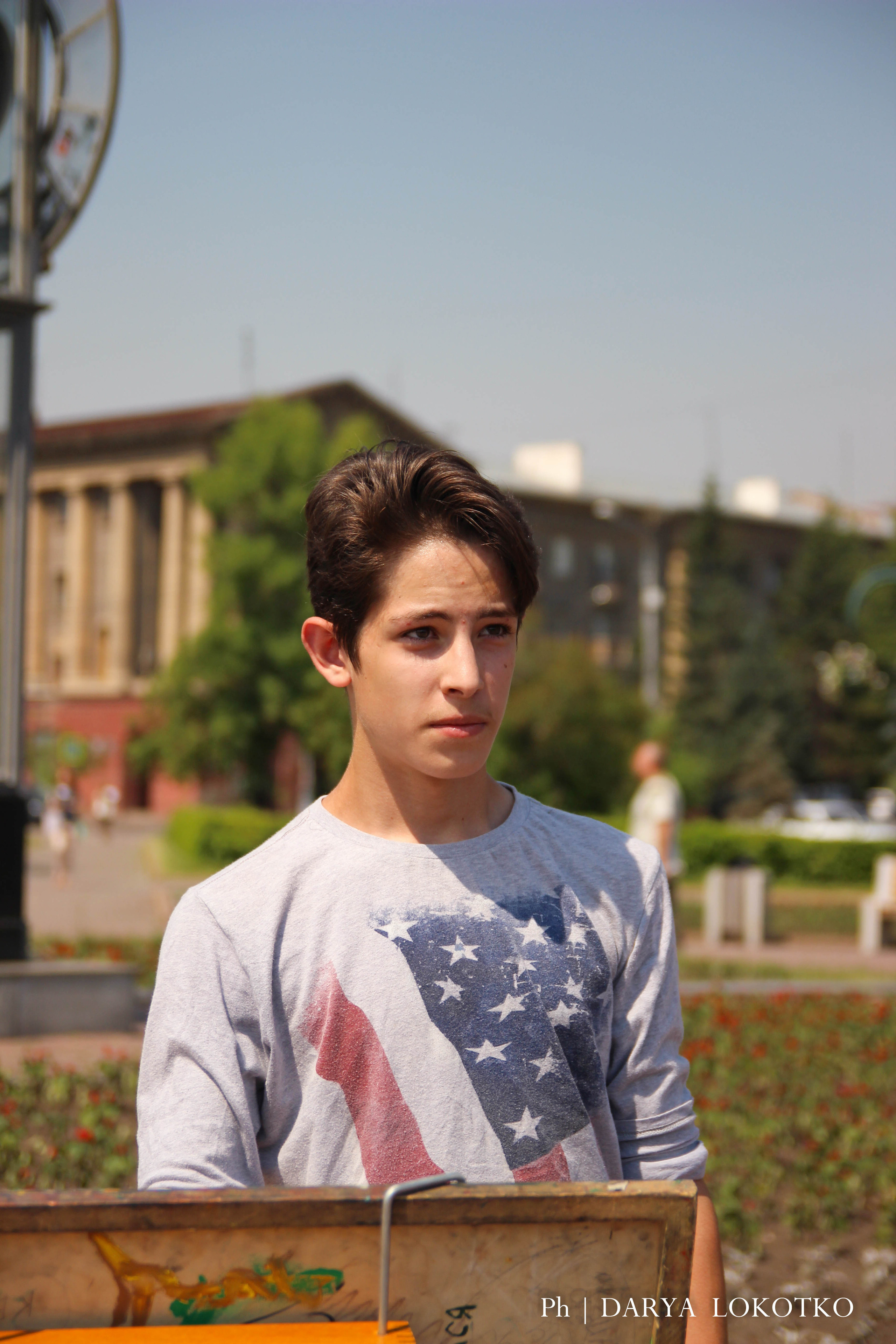 ТОГГ Трудовой отряд художники подростки дети рисуют Красноярск картина лето площадь