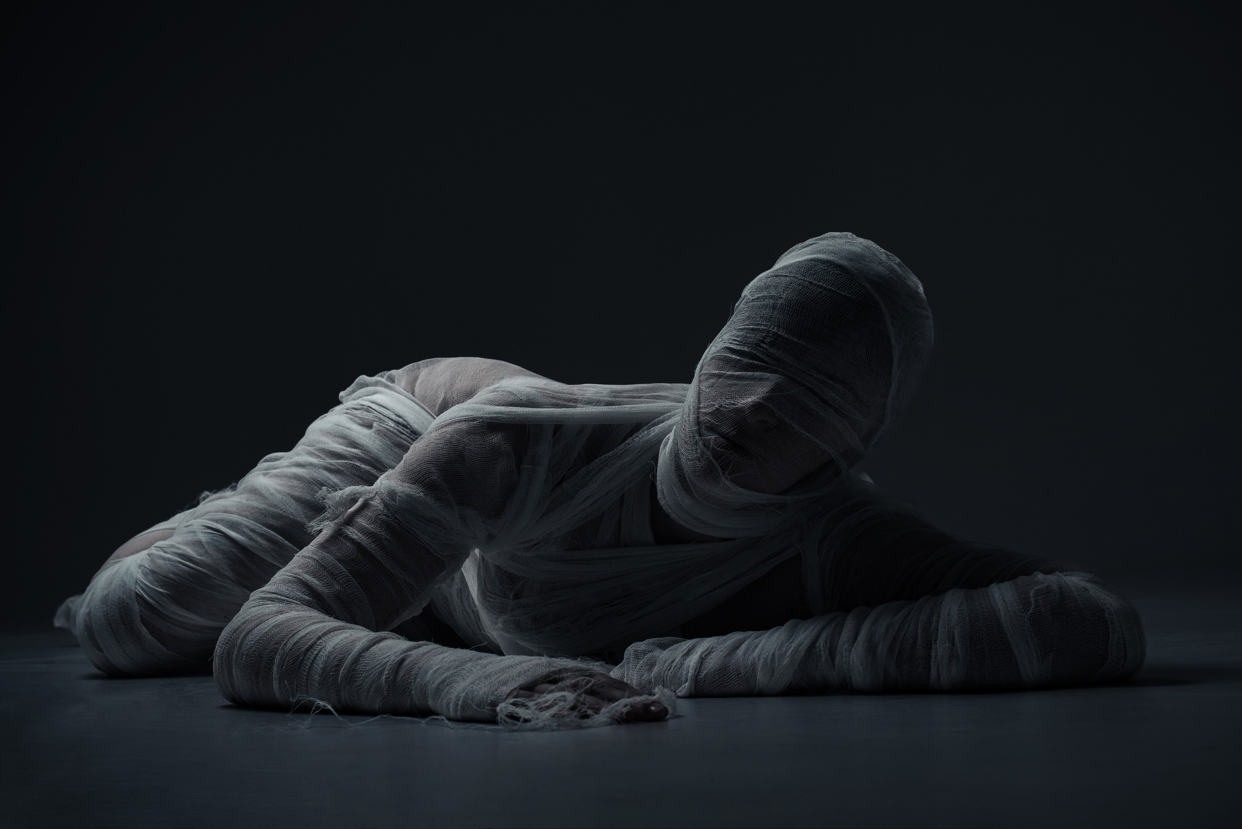 Соня мумия. Паша Страхов — фотограф