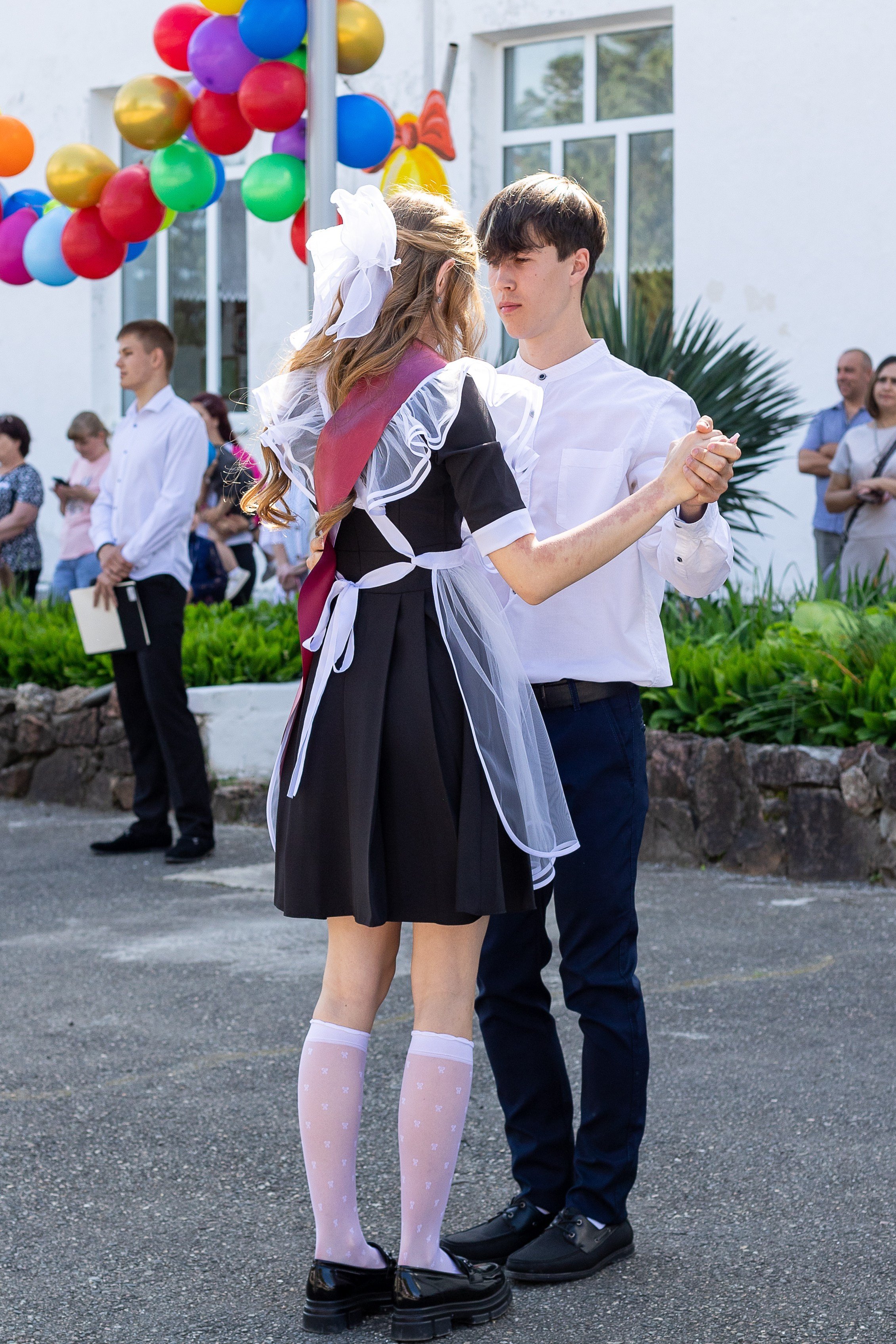 Последний звонок. Выпускные альбомы Майкоп, Краснодар Елена Золотарева