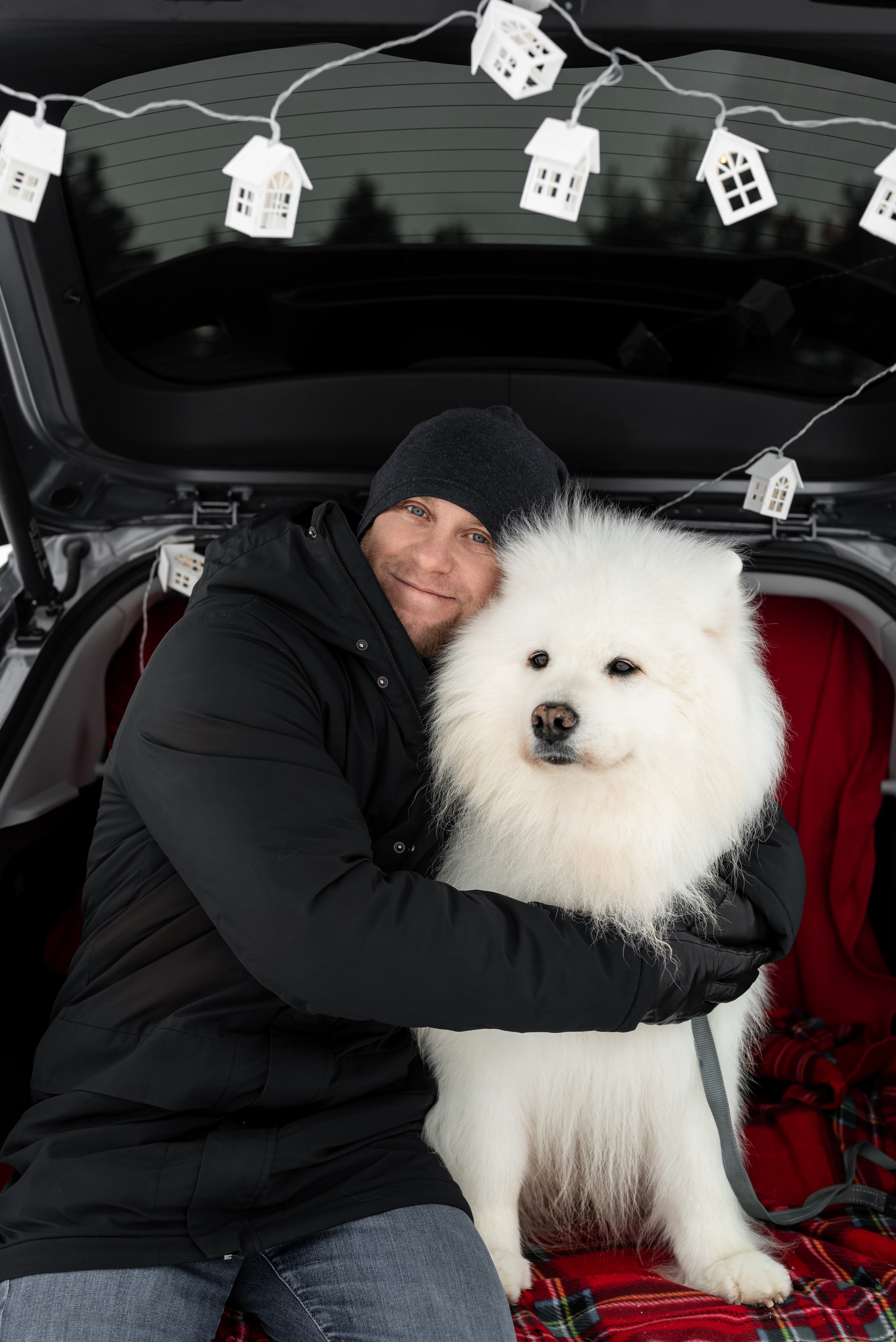 Фотопроект с Платоном и машиной на улице. Фотограф в городе Салават