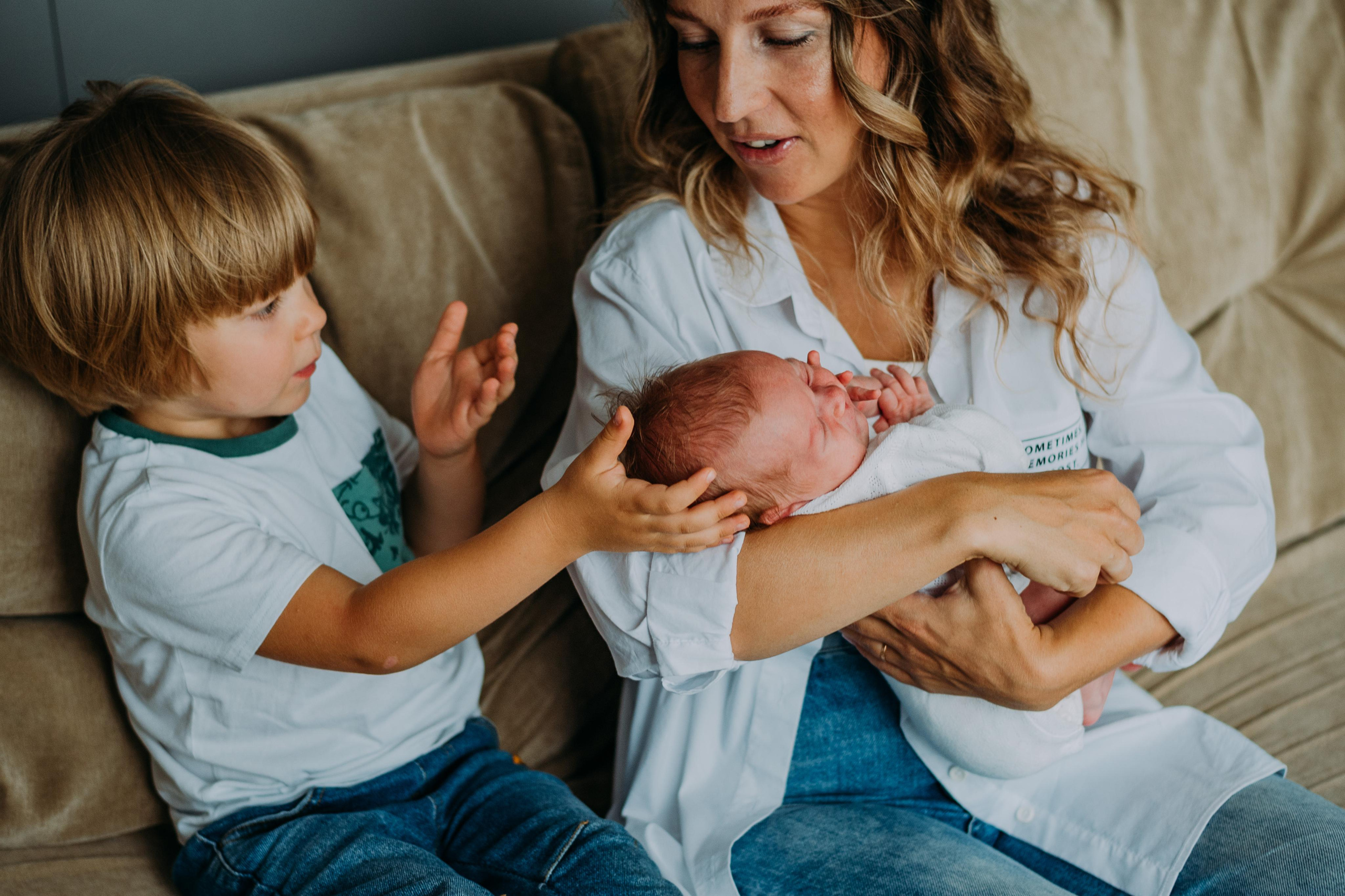 Домашняя съемка новорожденной с семьей, Москва