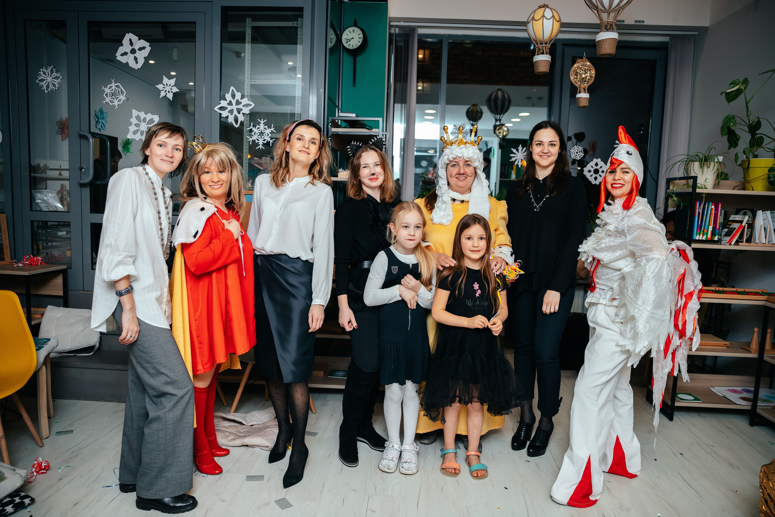 Новогодний утренник в Монтессори-школе. Семейный lifestyle фотограф в Санкт-Петербурге Людмила Пахомова