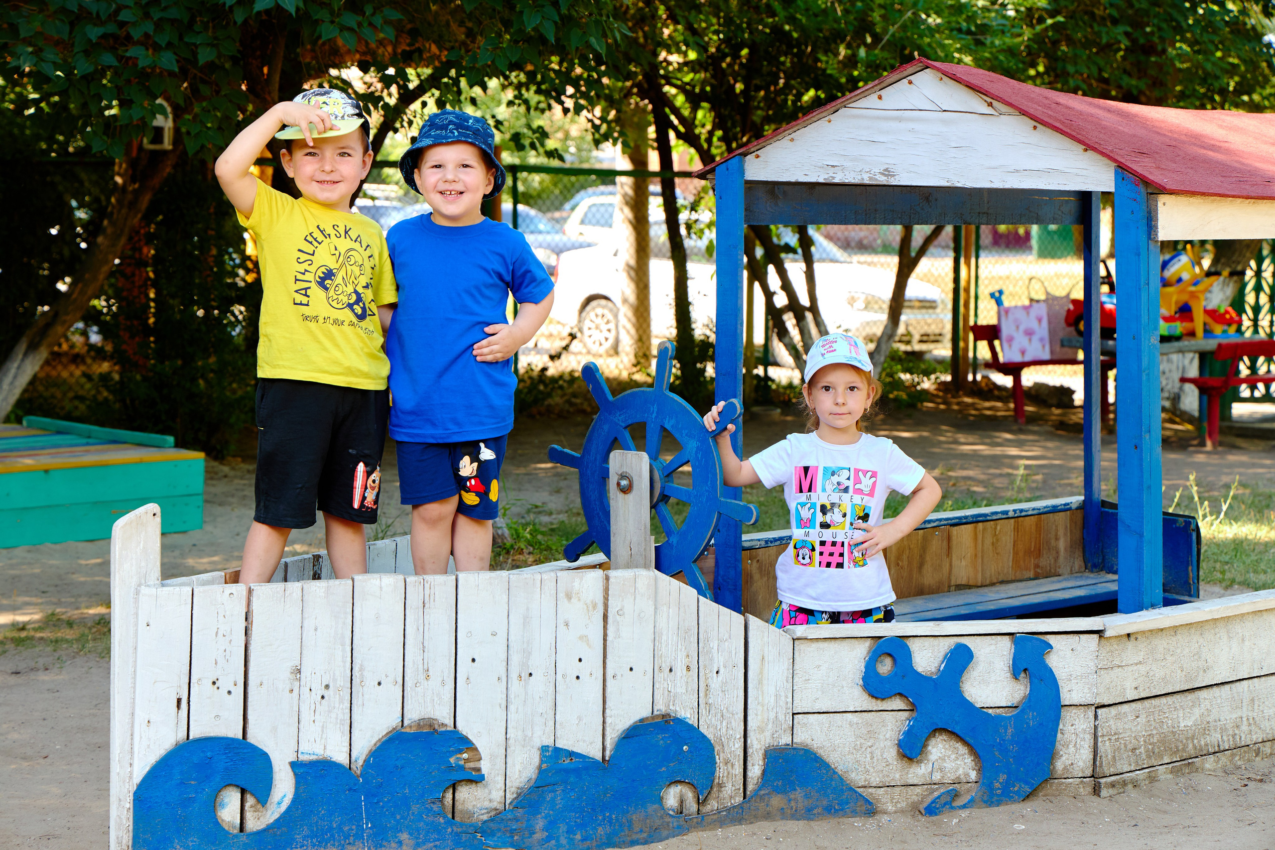 Пример летней съёмки в детском саду № 92 младшая группа Ромашки. Фотограф Выпускные альбомы Таганрог Сергей Коробченко