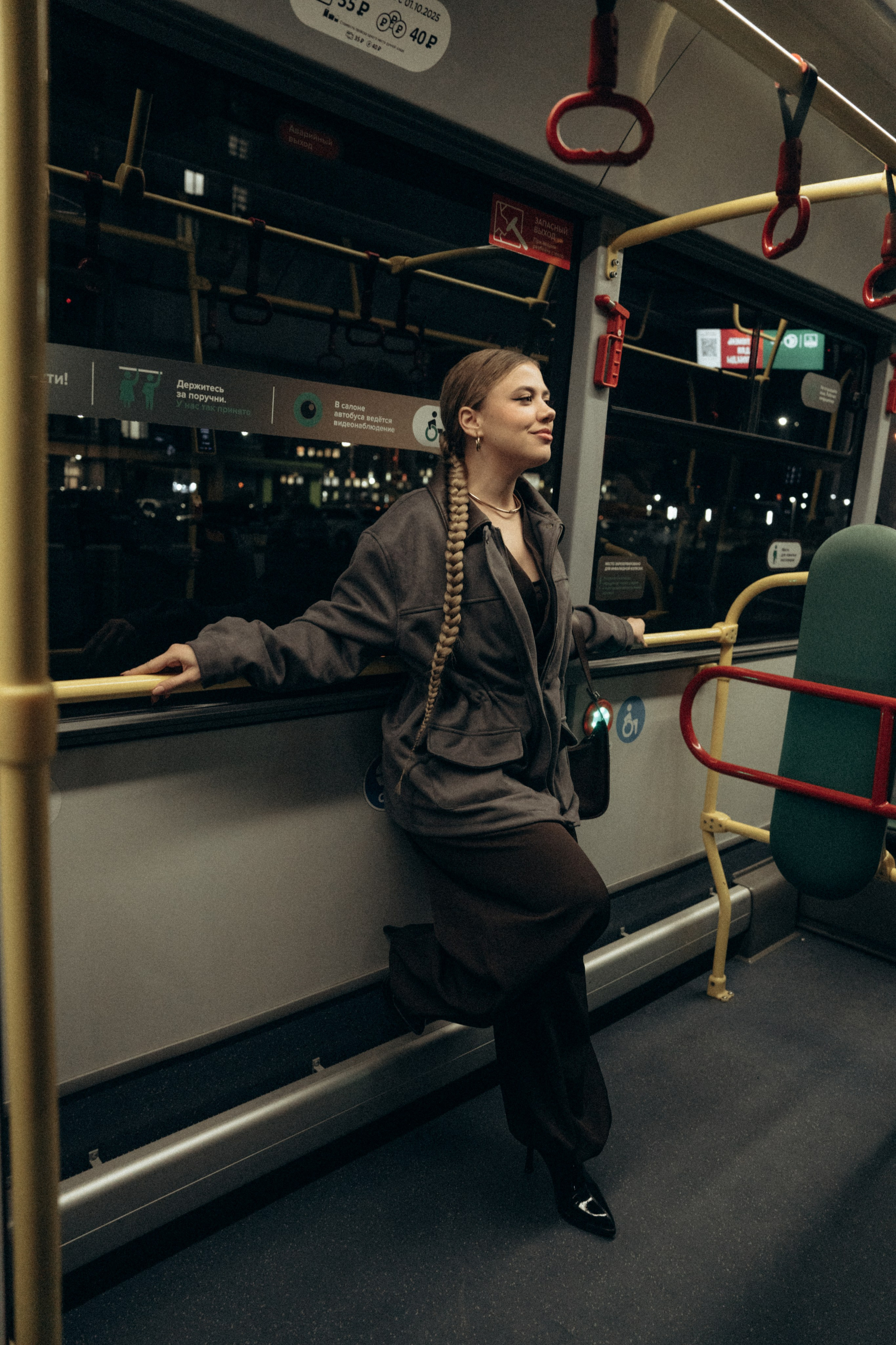 В автобусе. Фотограф и видеограф в Тюмени Екатерина Чернецкая