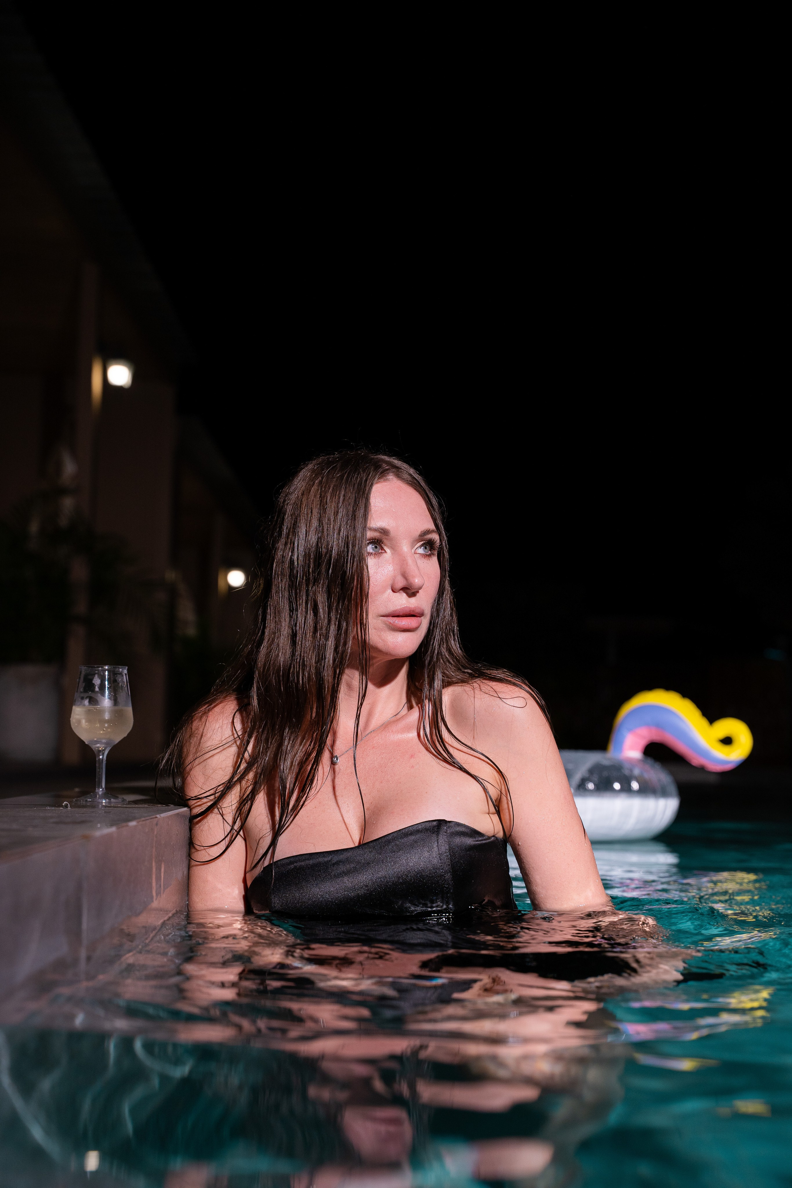 MARI HB. Brand designer | photographer | model