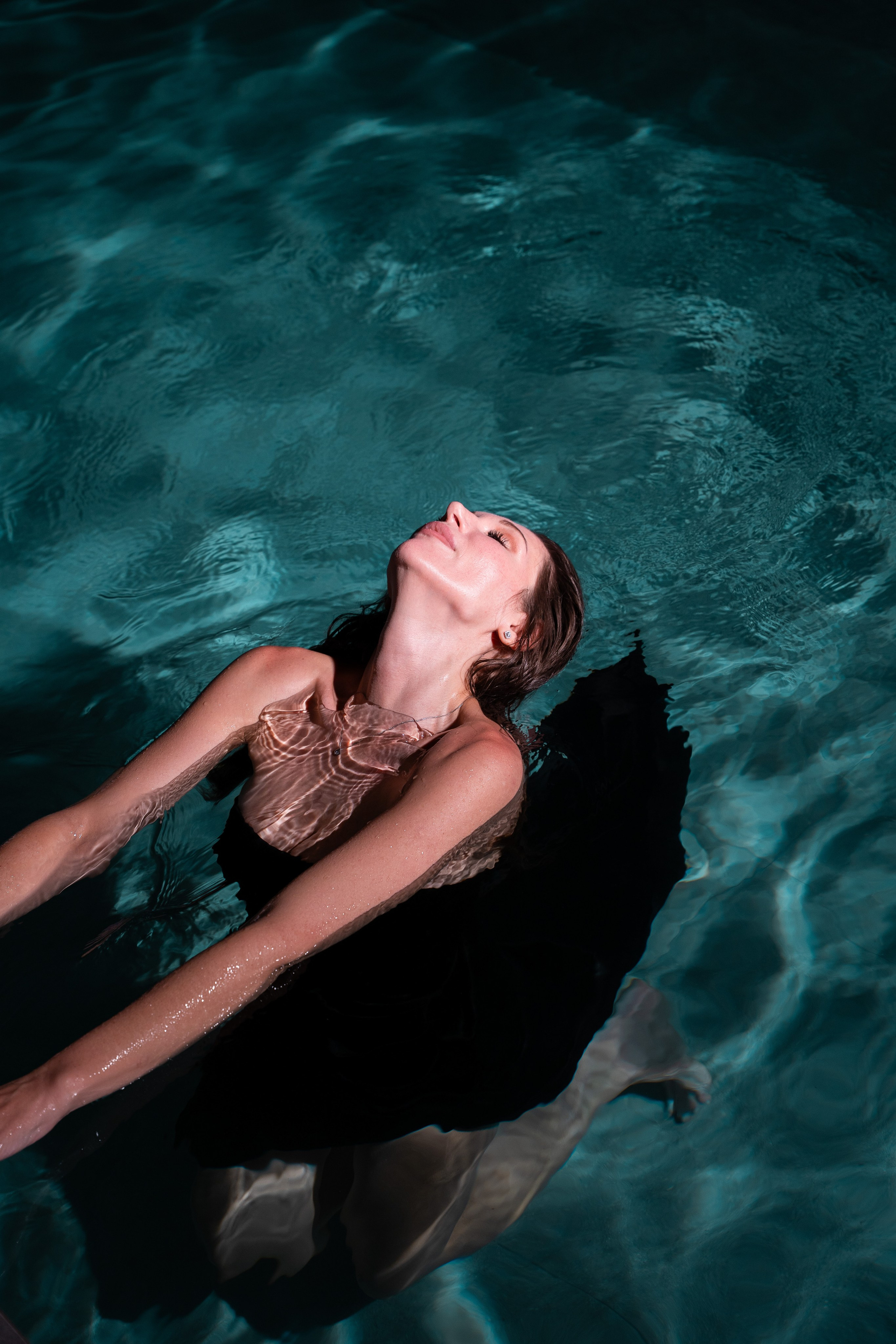 MARI HB. Brand designer | photographer | model