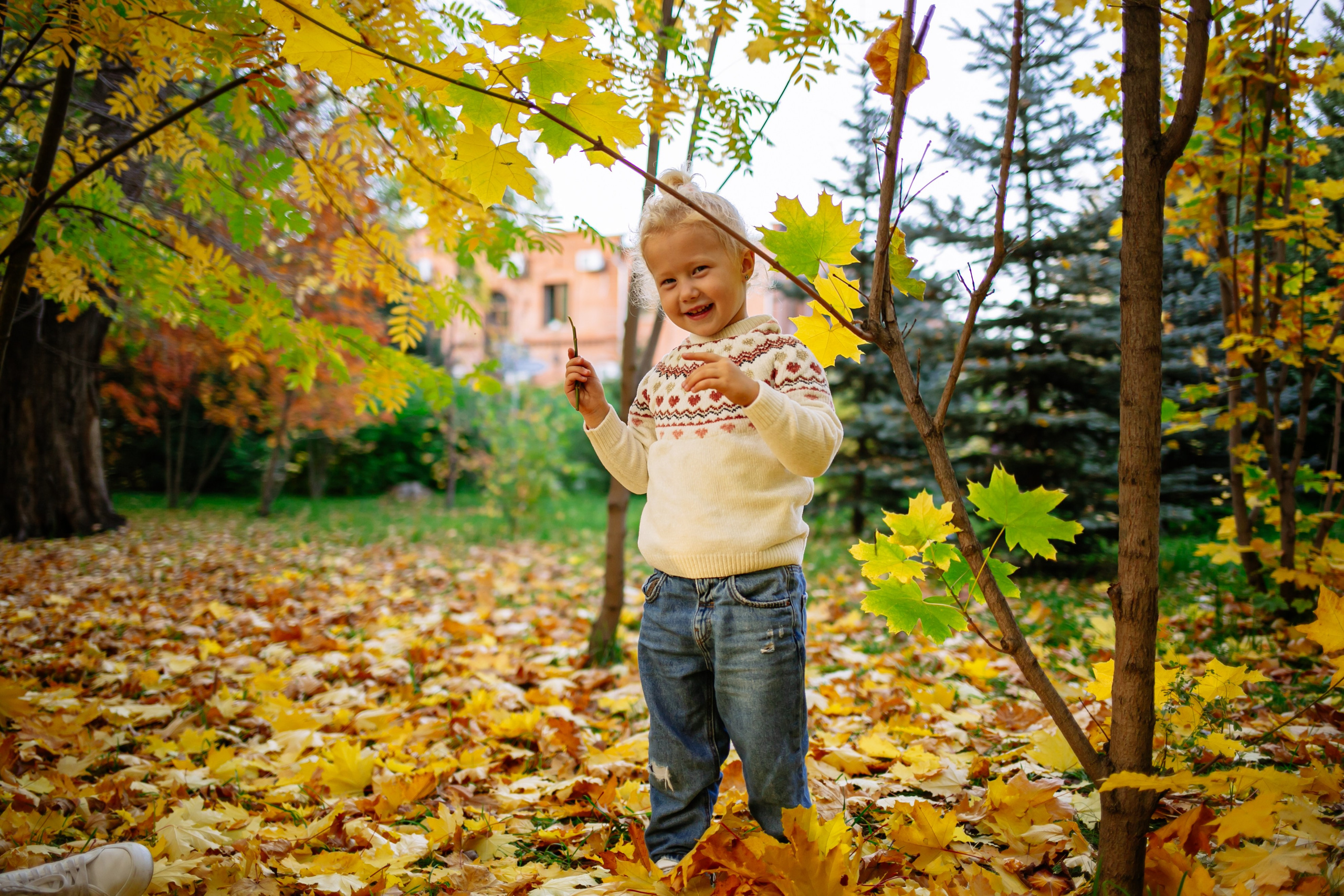Юля, Анюта, Есения