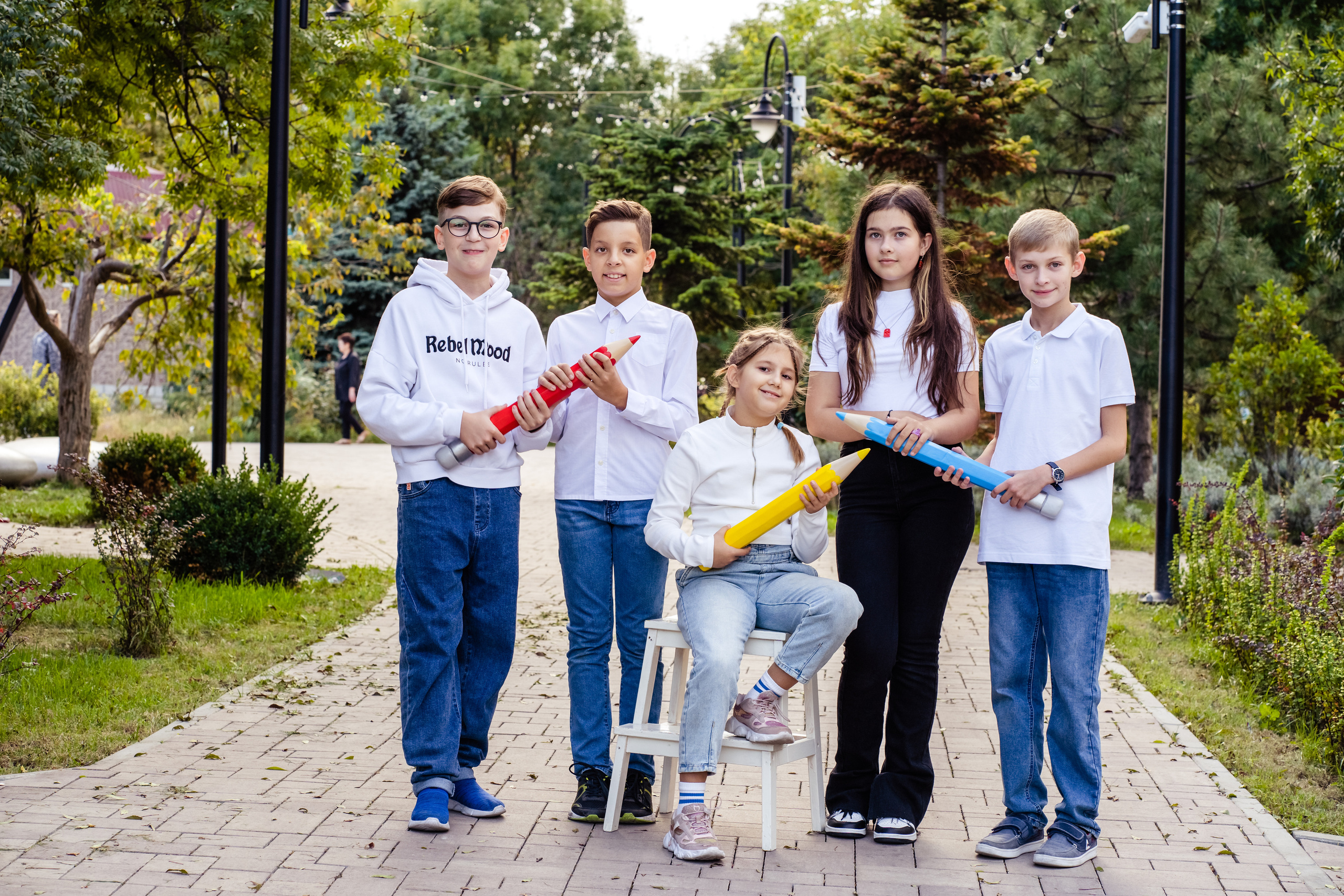 Выпускные фотокниги Фотограф для выпускников детского сада, печать фотокниг, выпускная фотосессия, виньетка на выпускной, живая анимация, оживающие фотографии, видео выпускного, выпускной фотограф, школьный фотограф, фотосессия в школе, фотосессия класса, фотосессия первоклассника, школьное видео, альбомы с оживающими фото, выпускные фотоальбомы 2024, Новороссийск, Крымск, Анапа, Геленджик, Абинск, Кабардинка, Сочи, Краснодар Краснодарский край