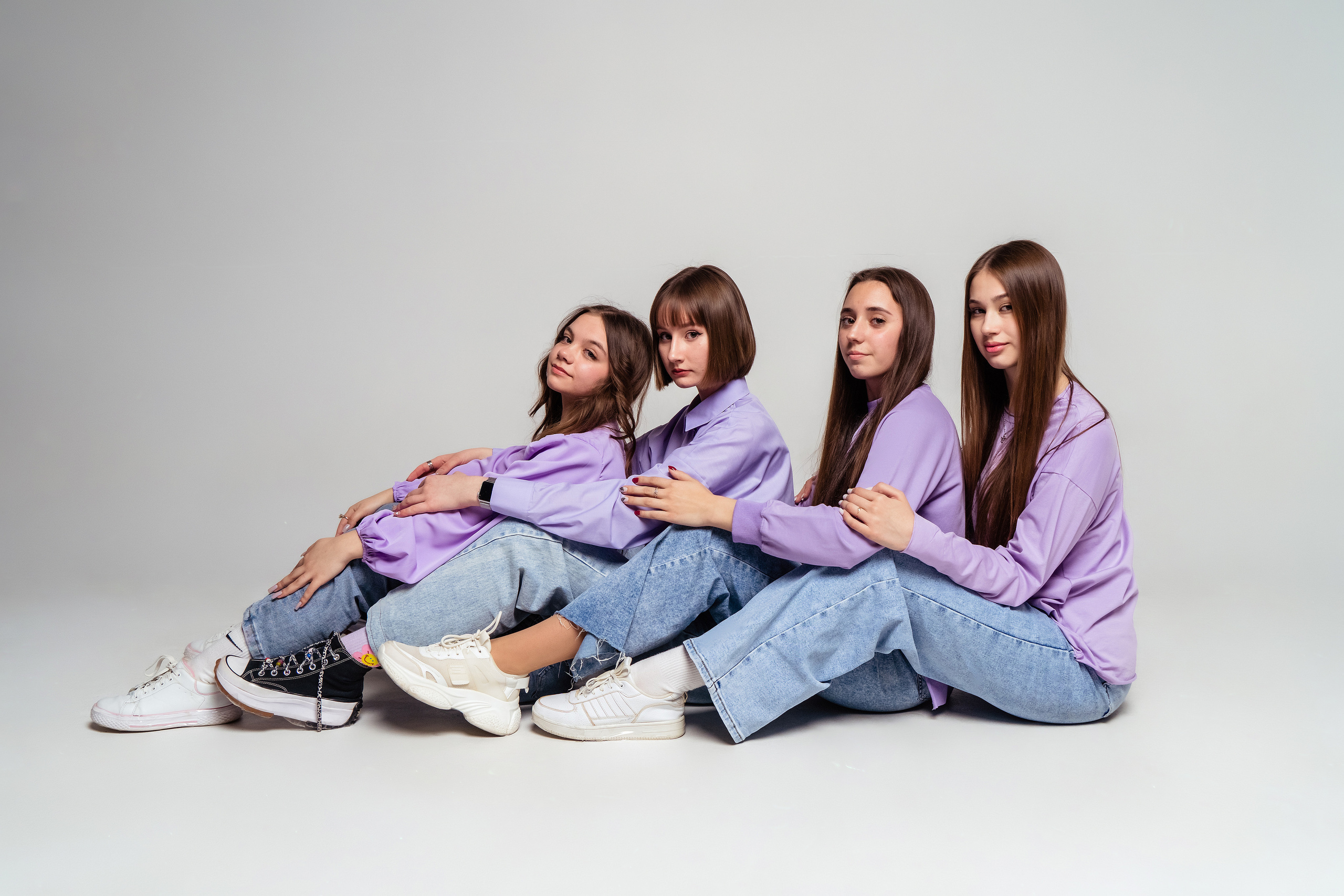 Выпускные фотокниги Фотограф для выпускников детского сада, печать фотокниг, выпускная фотосессия, виньетка на выпускной, живая анимация, оживающие фотографии, видео выпускного, выпускной фотограф, школьный фотограф, фотосессия в школе, фотосессия класса, фотосессия первоклассника, школьное видео, альбомы с оживающими фото, выпускные фотоальбомы 2024, Новороссийск, Крымск, Анапа, Геленджик, Абинск, Кабардинка, Сочи, Краснодар Краснодарский край