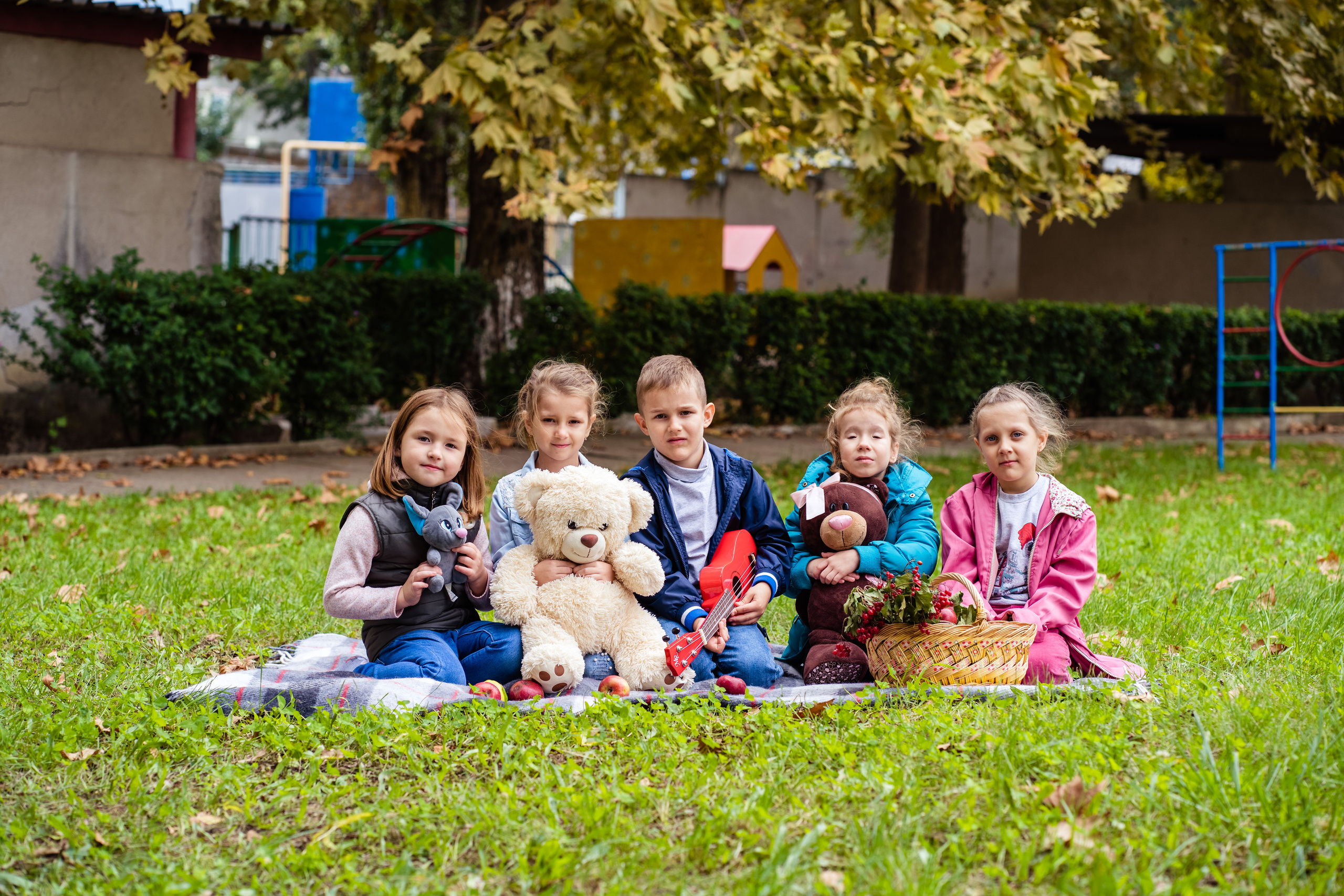 Выпускные фотокниги Фотограф для выпускников детского сада, печать фотокниг, выпускная фотосессия, виньетка на выпускной, живая анимация, оживающие фотографии, видео выпускного, выпускной фотограф, школьный фотограф, фотосессия в школе, фотосессия класса, фотосессия первоклассника, школьное видео, альбомы с оживающими фото, выпускные фотоальбомы 2024, Новороссийск, Крымск, Анапа, Геленджик, Абинск, Кабардинка, Сочи, Краснодар Краснодарский край