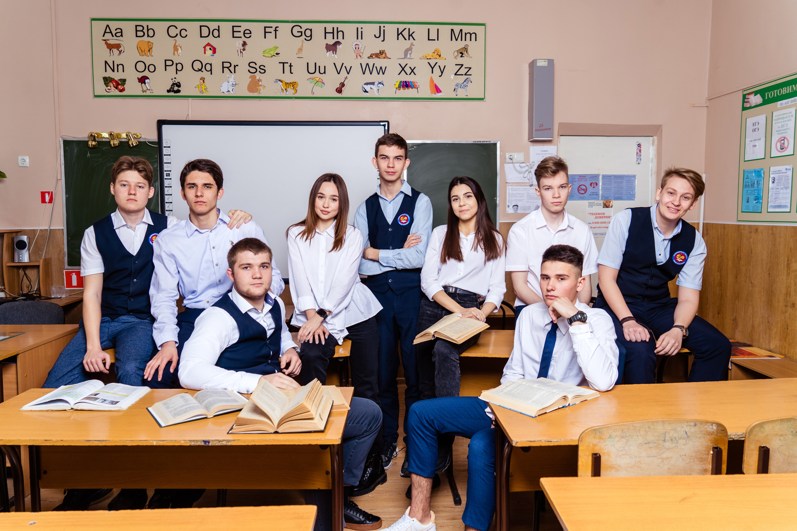 Выпускные фотокниги Фотограф для выпускников детского сада, печать фотокниг, выпускная фотосессия, виньетка на выпускной, живая анимация, оживающие фотографии, видео выпускного, выпускной фотограф, школьный фотограф, фотосессия в школе, фотосессия класса, фотосессия первоклассника, школьное видео, альбомы с оживающими фото, выпускные фотоальбомы 2024, Новороссийск, Крымск, Анапа, Геленджик, Абинск, Кабардинка, Сочи, Краснодар Краснодарский край