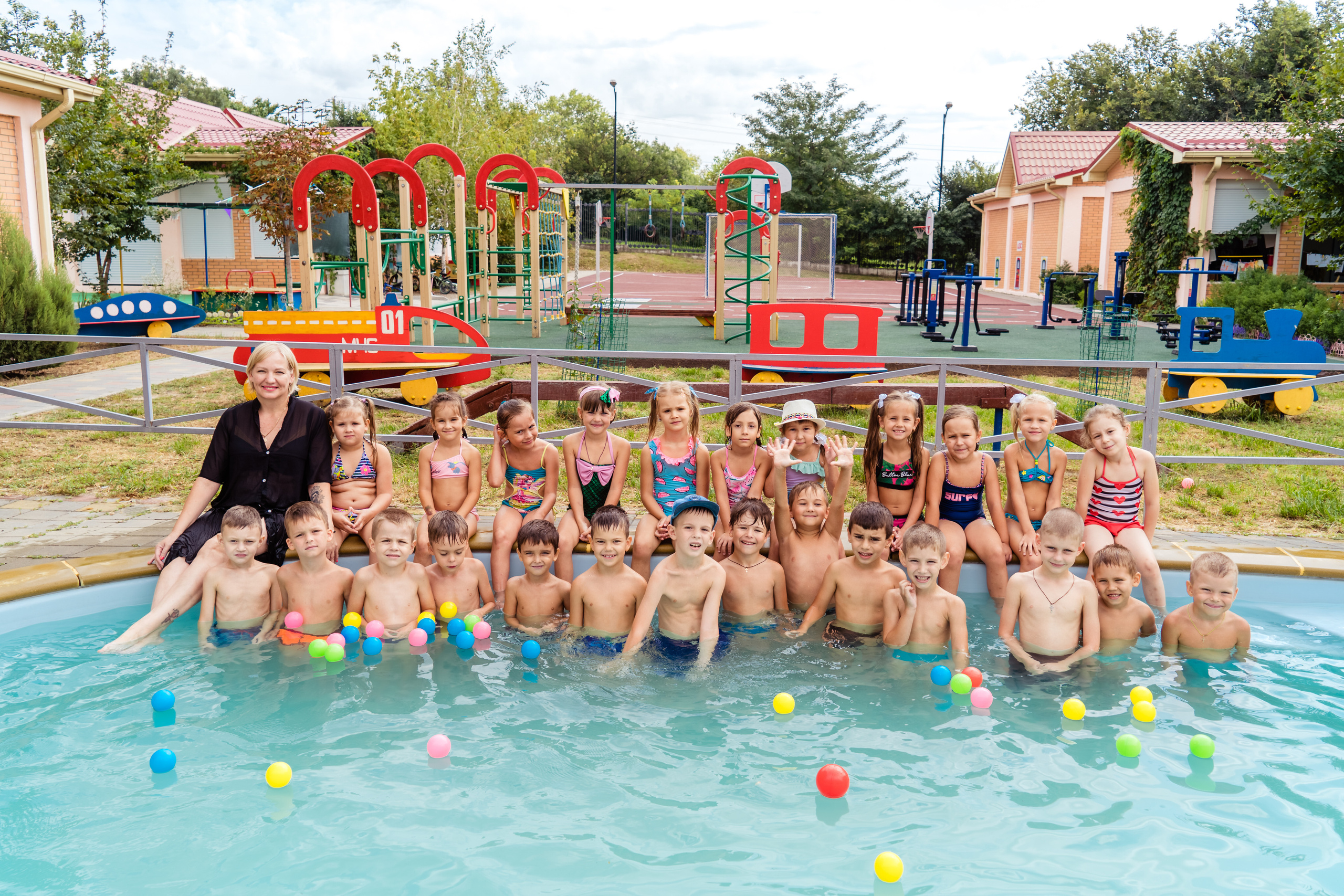 Выпускные фотокниги Фотограф для выпускников детского сада, печать фотокниг, выпускная фотосессия, виньетка на выпускной, живая анимация, оживающие фотографии, видео выпускного, выпускной фотограф, школьный фотограф, фотосессия в школе, фотосессия класса, фотосессия первоклассника, школьное видео, альбомы с оживающими фото, выпускные фотоальбомы 2024, Новороссийск, Крымск, Анапа, Геленджик, Абинск, Кабардинка, Сочи, Краснодар Краснодарский край