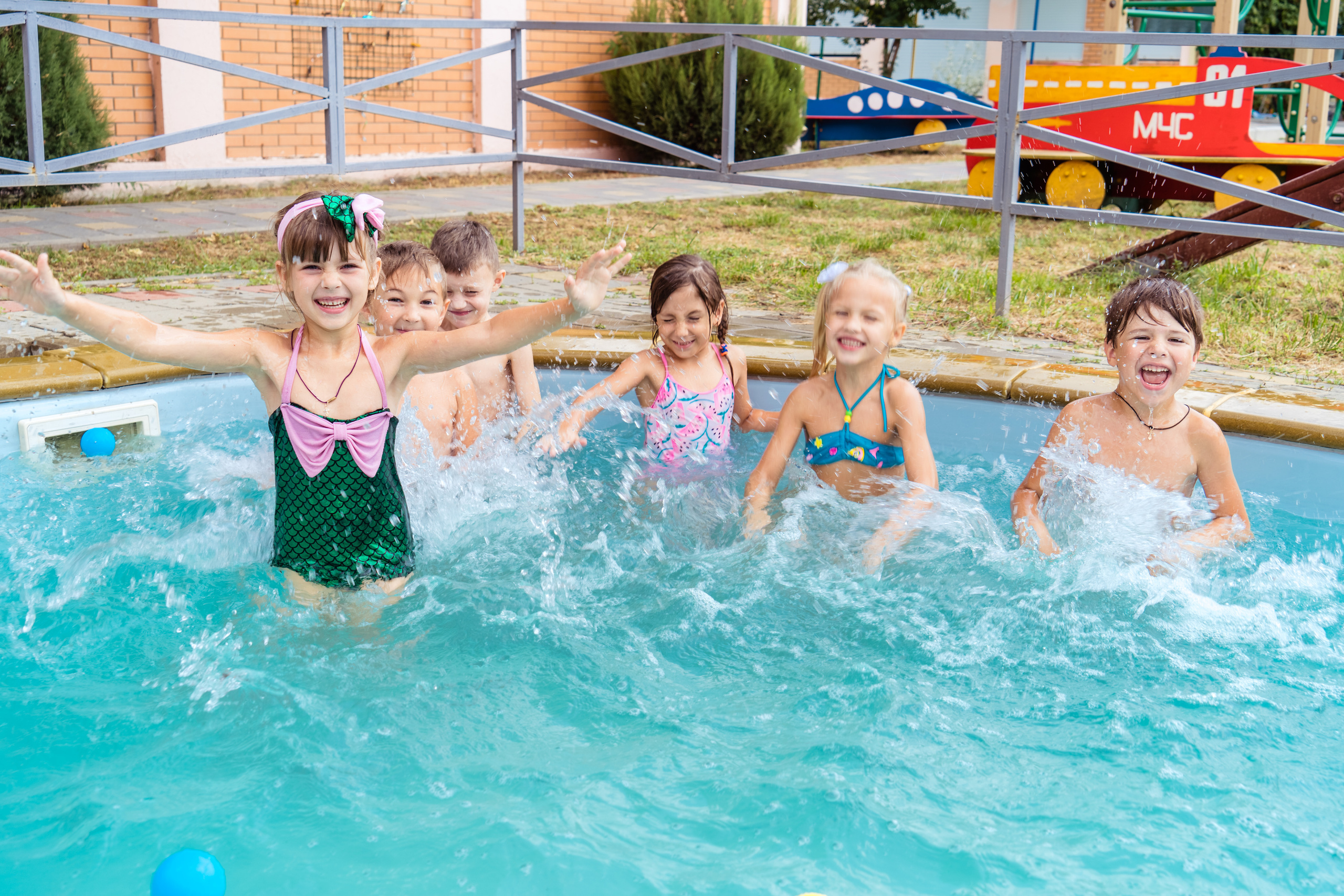 Выпускные фотокниги Фотограф для выпускников детского сада, печать фотокниг, выпускная фотосессия, виньетка на выпускной, живая анимация, оживающие фотографии, видео выпускного, выпускной фотограф, школьный фотограф, фотосессия в школе, фотосессия класса, фотосессия первоклассника, школьное видео, альбомы с оживающими фото, выпускные фотоальбомы 2024, Новороссийск, Крымск, Анапа, Геленджик, Абинск, Кабардинка, Сочи, Краснодар Краснодарский край
