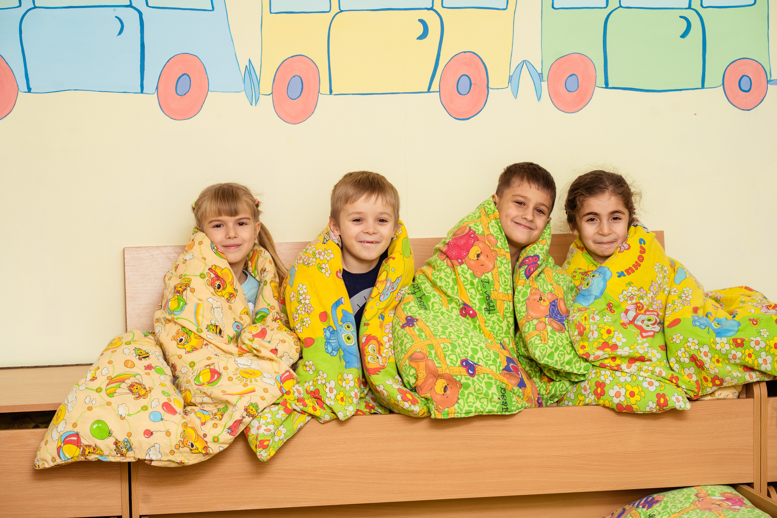 Выпускные фотокниги Фотограф для выпускников детского сада, печать фотокниг, выпускная фотосессия, виньетка на выпускной, живая анимация, оживающие фотографии, видео выпускного, выпускной фотограф, школьный фотограф, фотосессия в школе, фотосессия класса, фотосессия первоклассника, школьное видео, альбомы с оживающими фото, выпускные фотоальбомы 2024, Новороссийск, Крымск, Анапа, Геленджик, Абинск, Кабардинка, Сочи, Краснодар Краснодарский край