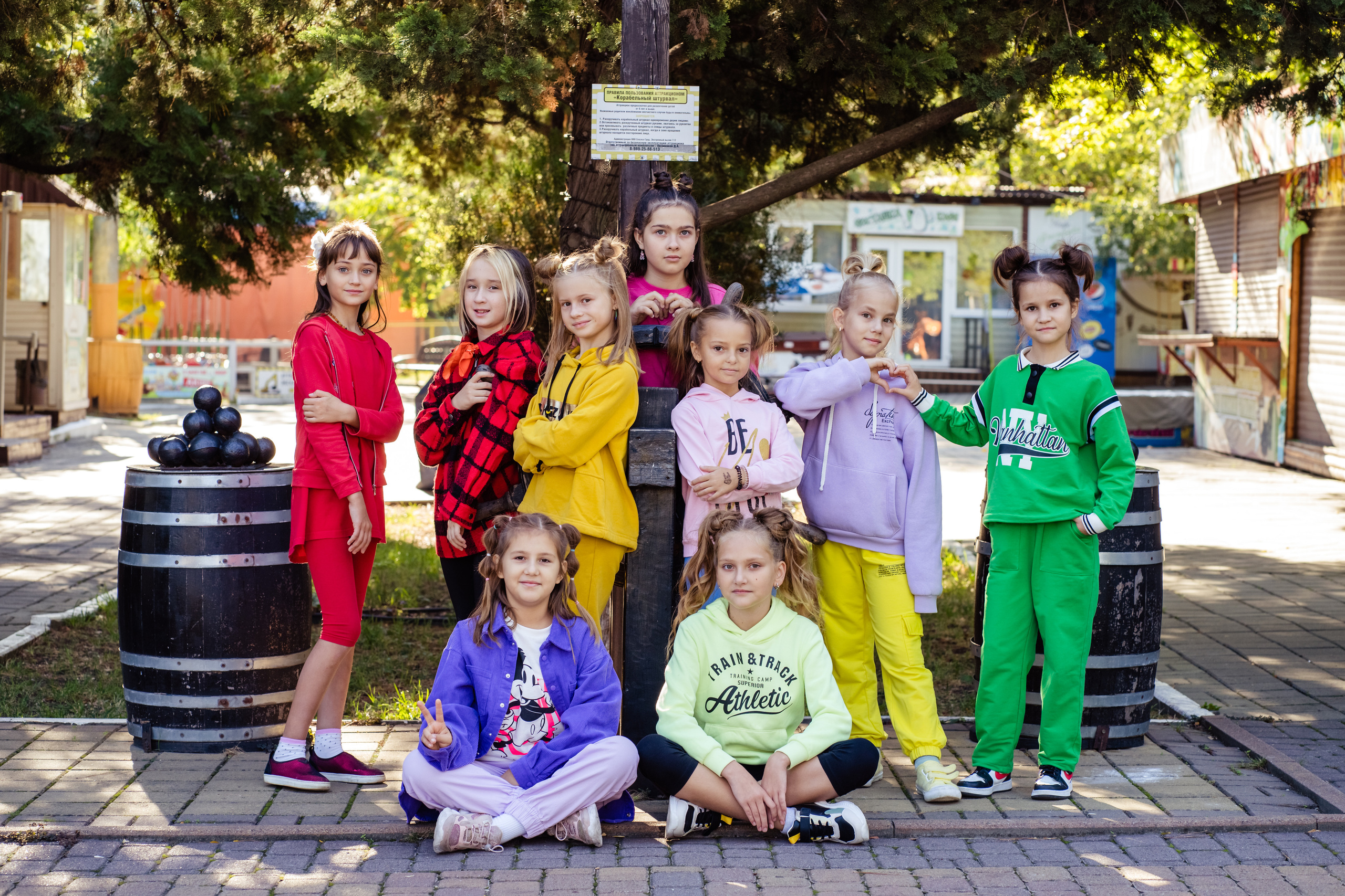 Выпускные фотокниги Фотограф для выпускников детского сада, печать фотокниг, выпускная фотосессия, виньетка на выпускной, живая анимация, оживающие фотографии, видео выпускного, выпускной фотограф, школьный фотограф, фотосессия в школе, фотосессия класса, фотосессия первоклассника, школьное видео, альбомы с оживающими фото, выпускные фотоальбомы 2024, Новороссийск, Крымск, Анапа, Геленджик, Абинск, Кабардинка, Сочи, Краснодар Краснодарский край