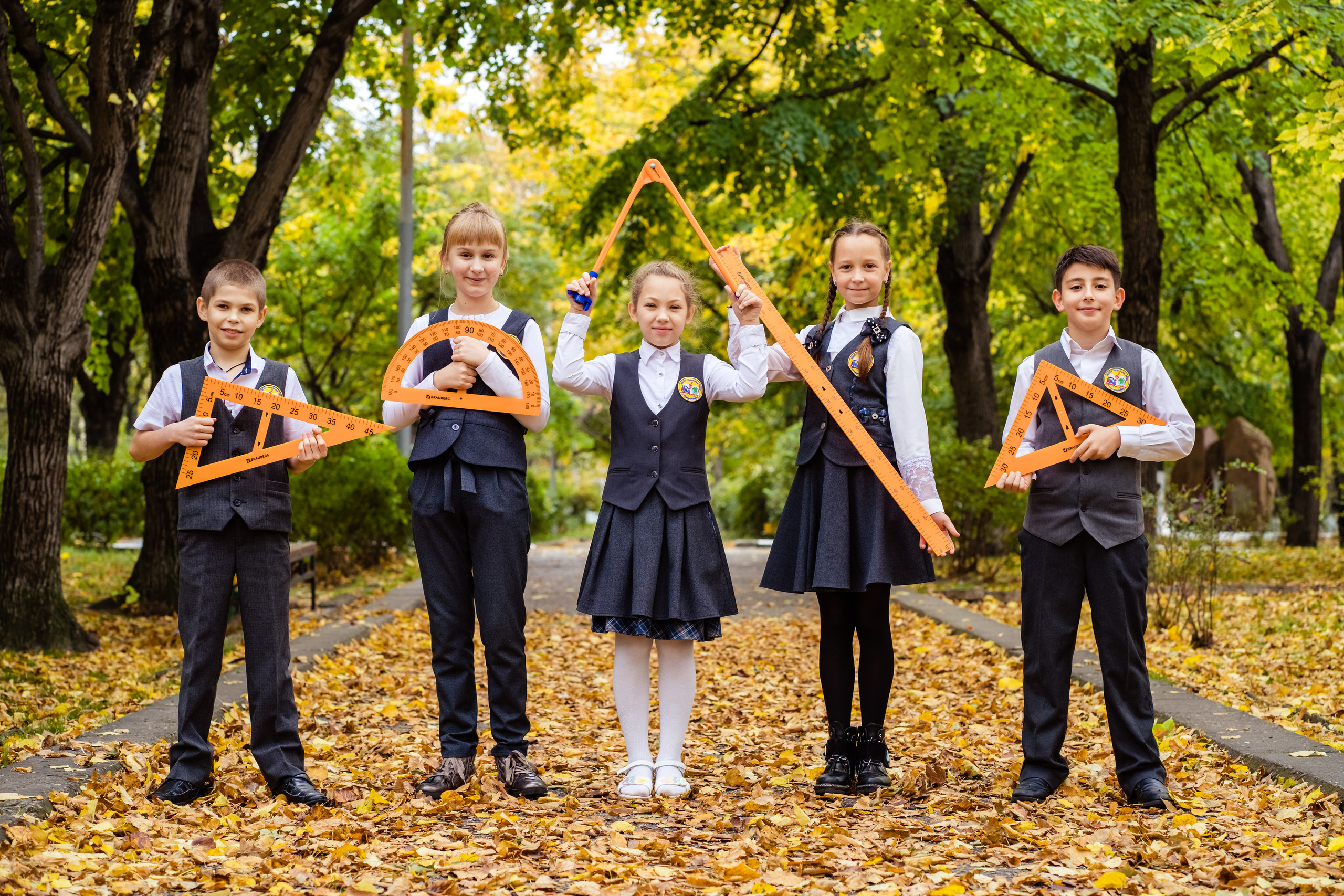 Выпускные фотокниги Фотограф для выпускников детского сада, печать фотокниг, выпускная фотосессия, виньетка на выпускной, живая анимация, оживающие фотографии, видео выпускного, выпускной фотограф, школьный фотограф, фотосессия в школе, фотосессия класса, фотосессия первоклассника, школьное видео, альбомы с оживающими фото, выпускные фотоальбомы 2024, Новороссийск, Крымск, Анапа, Геленджик, Абинск, Кабардинка, Сочи, Краснодар Краснодарский край