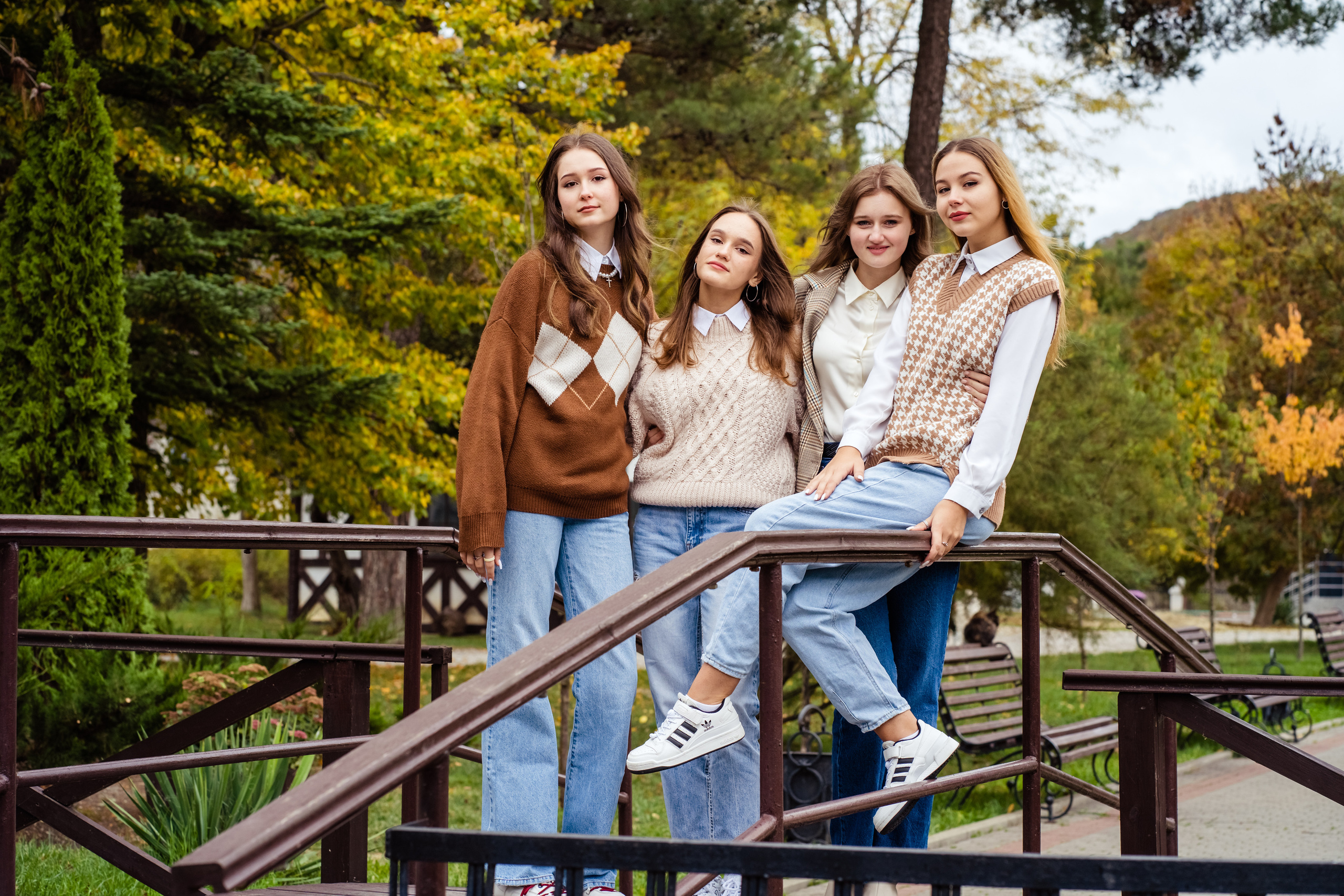 Выпускные фотокниги Фотограф для выпускников детского сада, печать фотокниг, выпускная фотосессия, виньетка на выпускной, живая анимация, оживающие фотографии, видео выпускного, выпускной фотограф, школьный фотограф, фотосессия в школе, фотосессия класса, фотосессия первоклассника, школьное видео, альбомы с оживающими фото, выпускные фотоальбомы 2024, Новороссийск, Крымск, Анапа, Геленджик, Абинск, Кабардинка, Сочи, Краснодар Краснодарский край